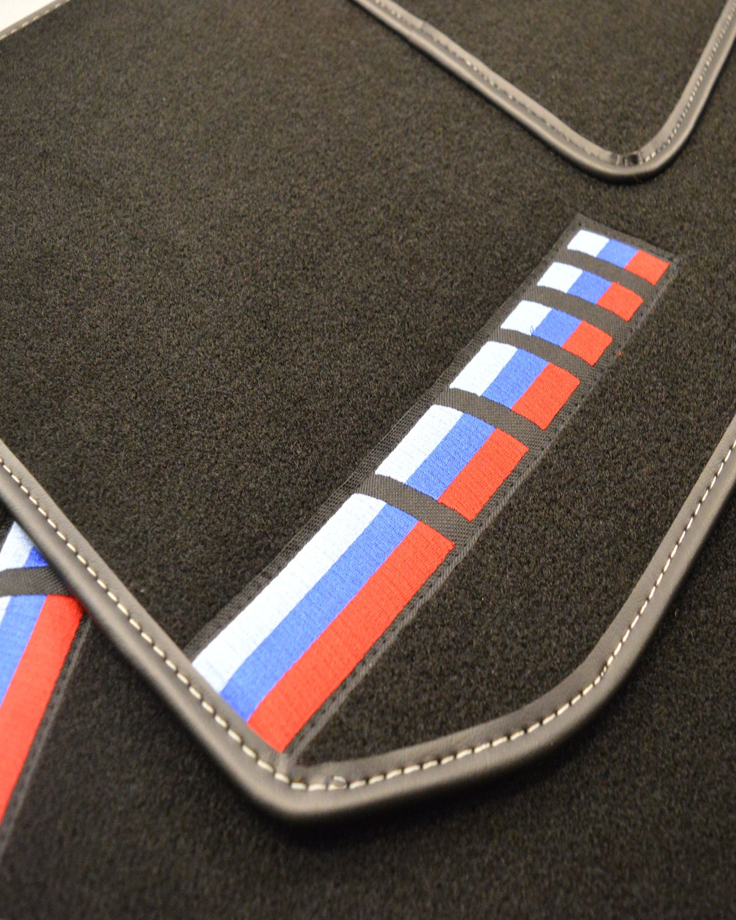 BMW 3 Series E30 (1982-1994) Tailored Car Mats – Black Carpet & Leatherette Binding