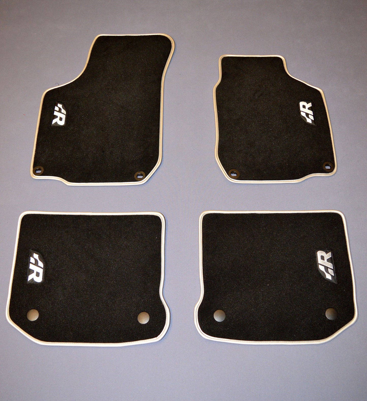 VW Golf MK5 MK6 R32 Luxury Carpet Floor Mats | Custom Fit