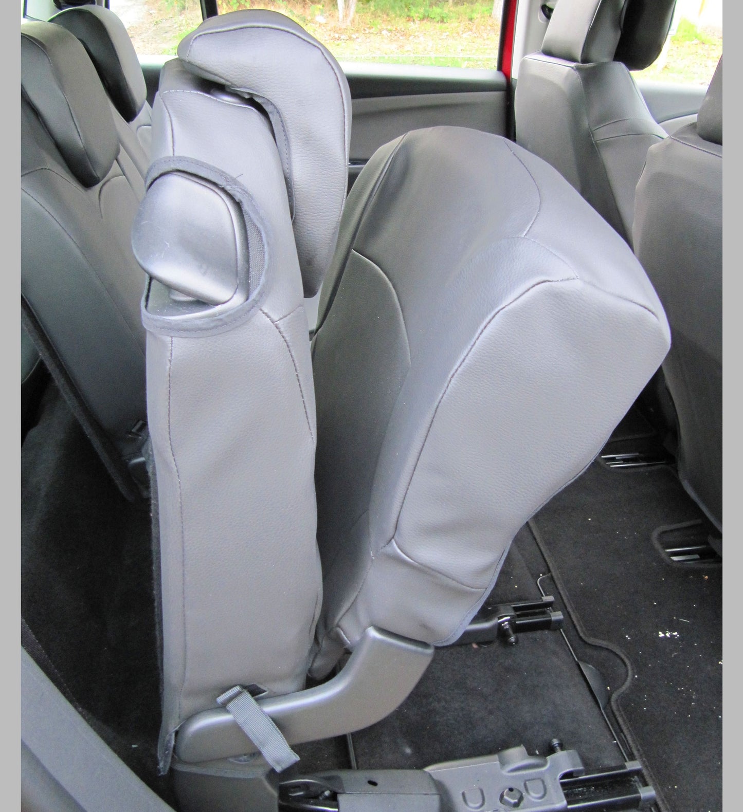 Citroen C4 Picasso Tailored Seat Covers - Charcoal leatherette with Logos (2013 - Present) 5 seater
