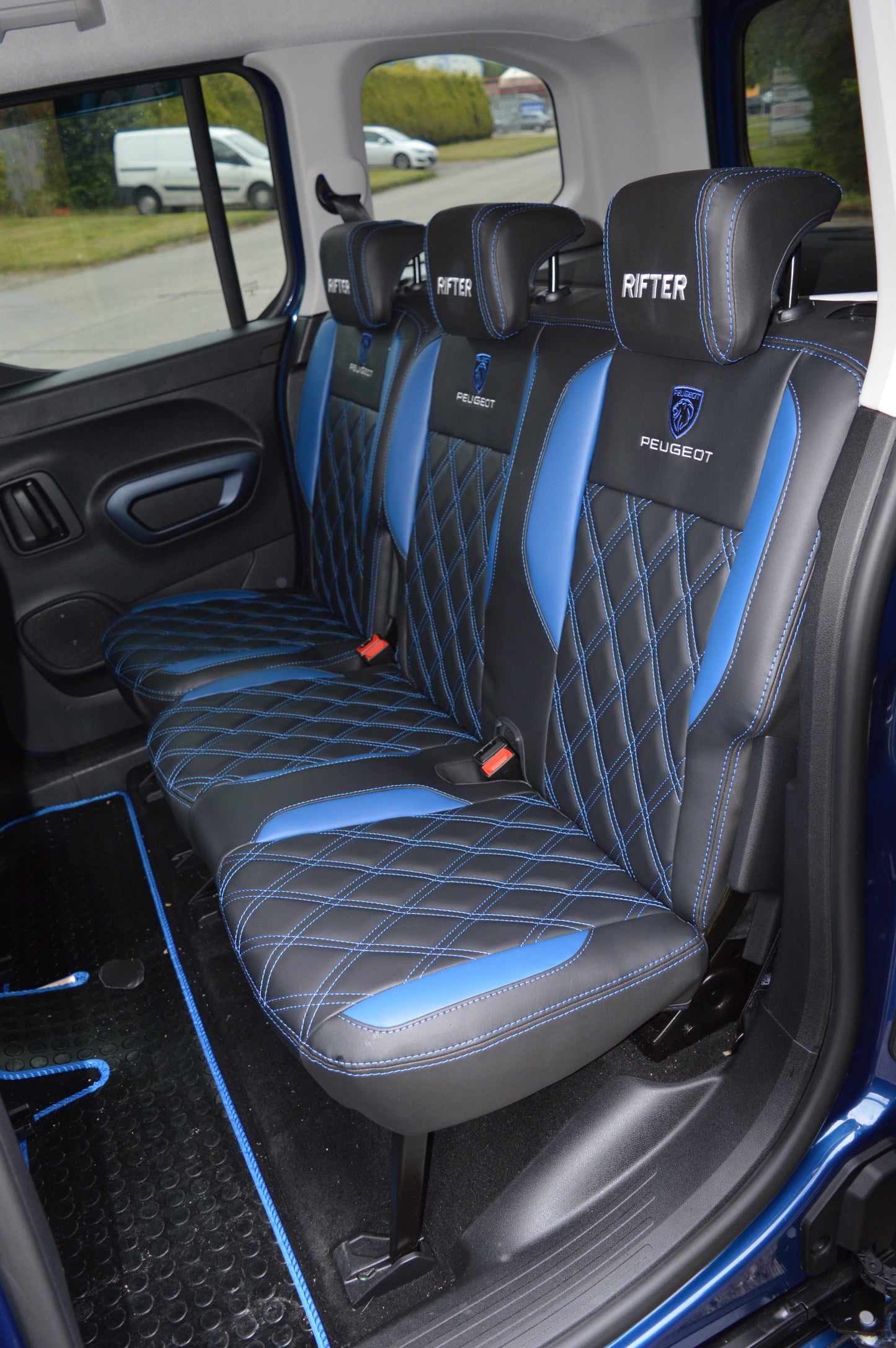 Citroën Berlingo Multispace Seat Covers (2008+) | 5 Seater | Black & Blue Leatherette | Custom Made to Order