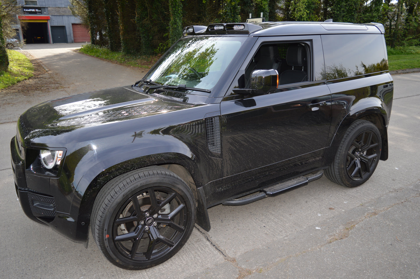 Land Rover Defender 2020+ Custom Front Seat Covers – Black Leatherette with DTS