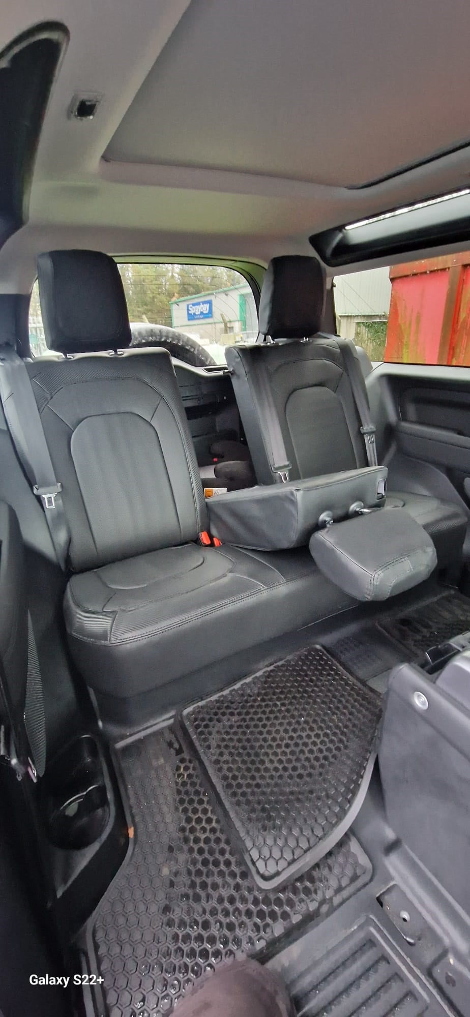 Land Rover Defender SWB 2020 onwards Black leatherette with carbon fibre inserts - 5 Seater