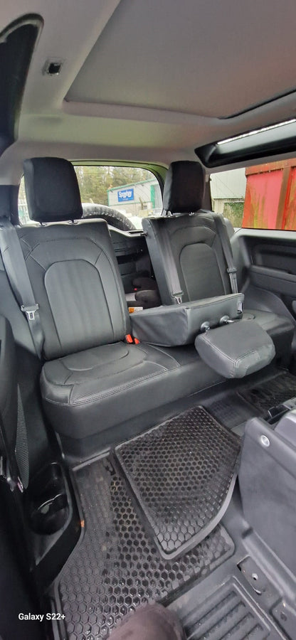 Land Rover Defender SWB 2020 onwards Black leatherette with carbon fibre inserts - 5 Seater