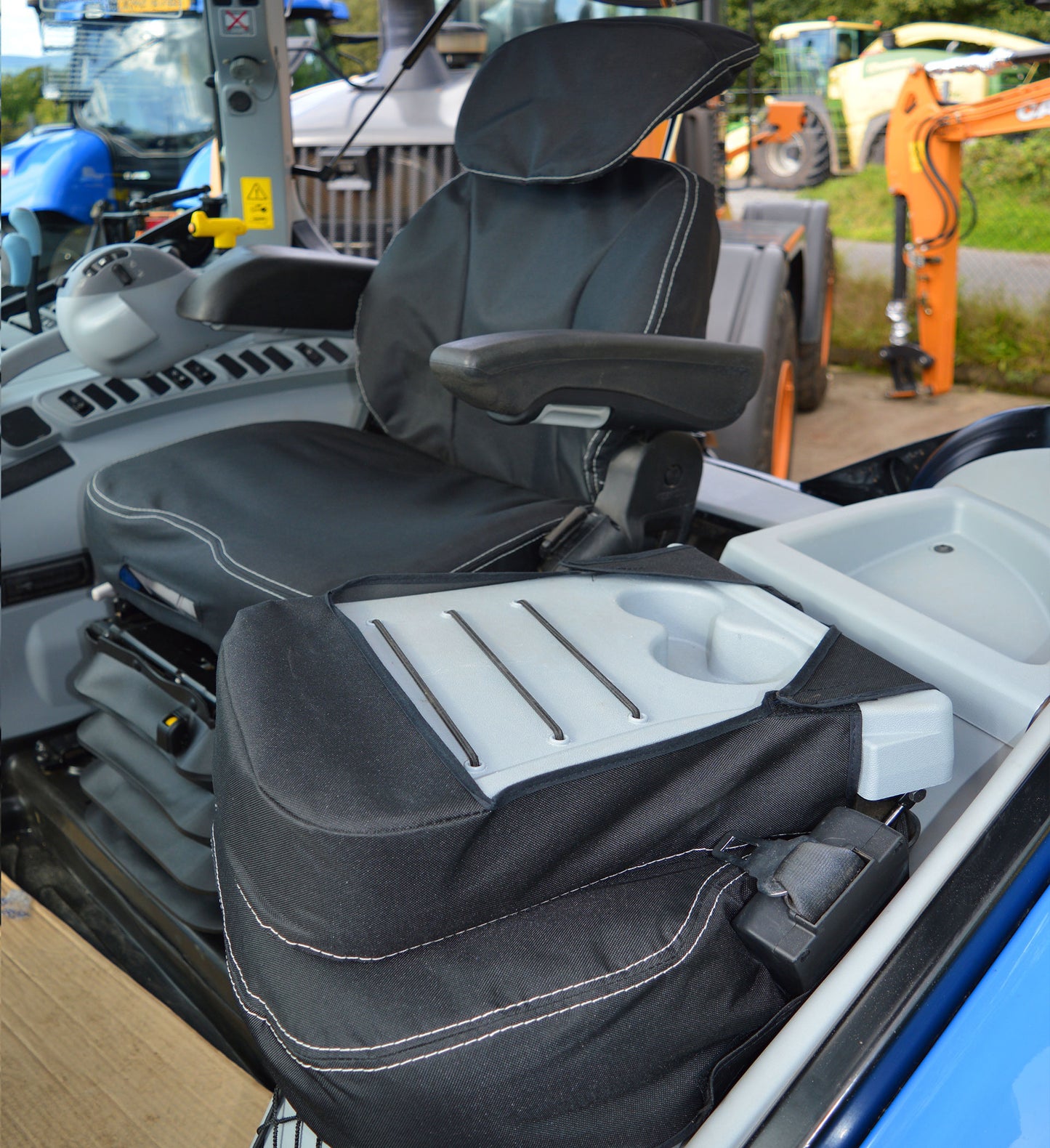 Case IH Black Heavy Duty Grammer Maximo Dynamic Seat Cover