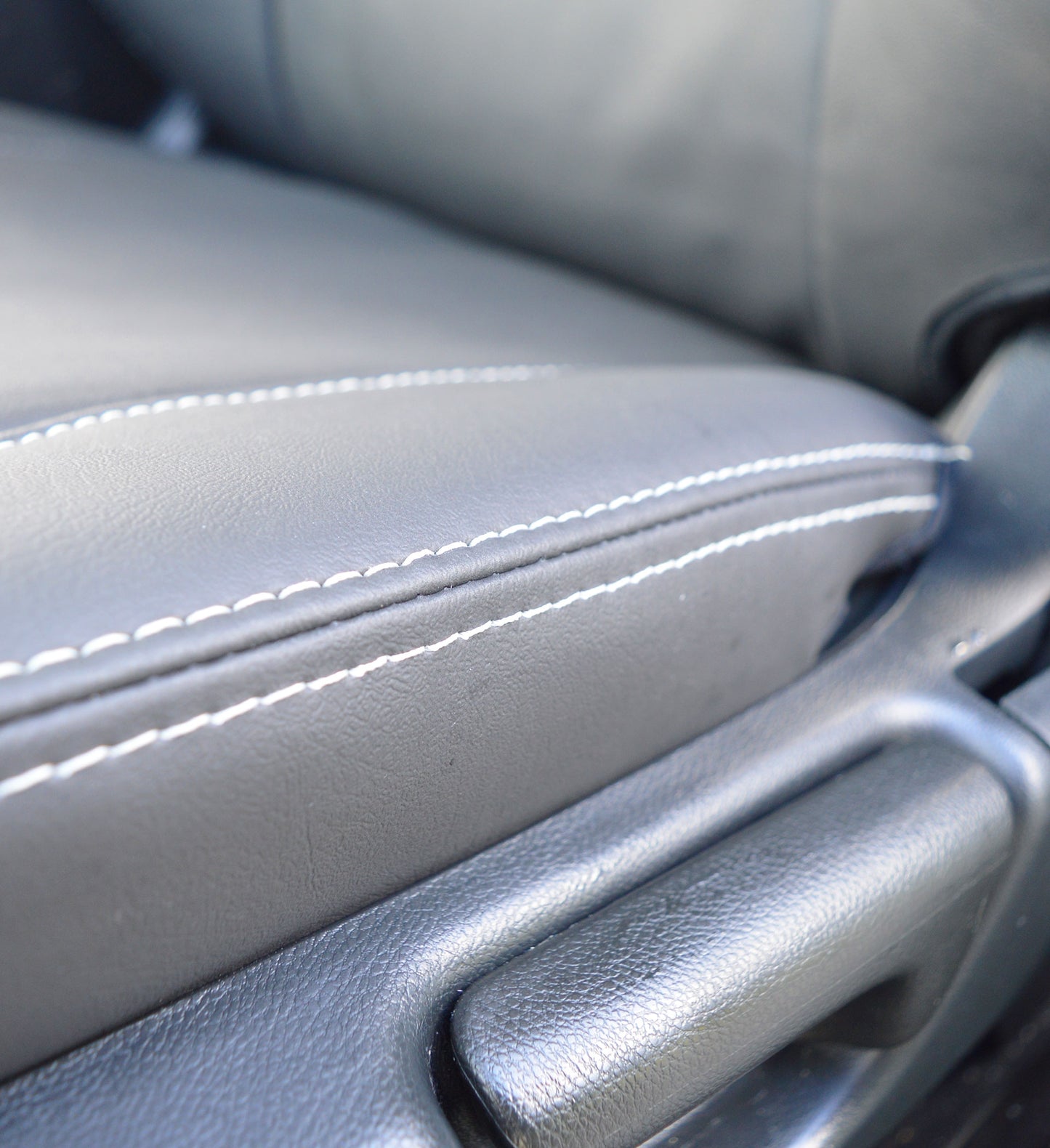 Honda CRV 4th Gen Black Edition Tailored Leather Look Seat Covers.