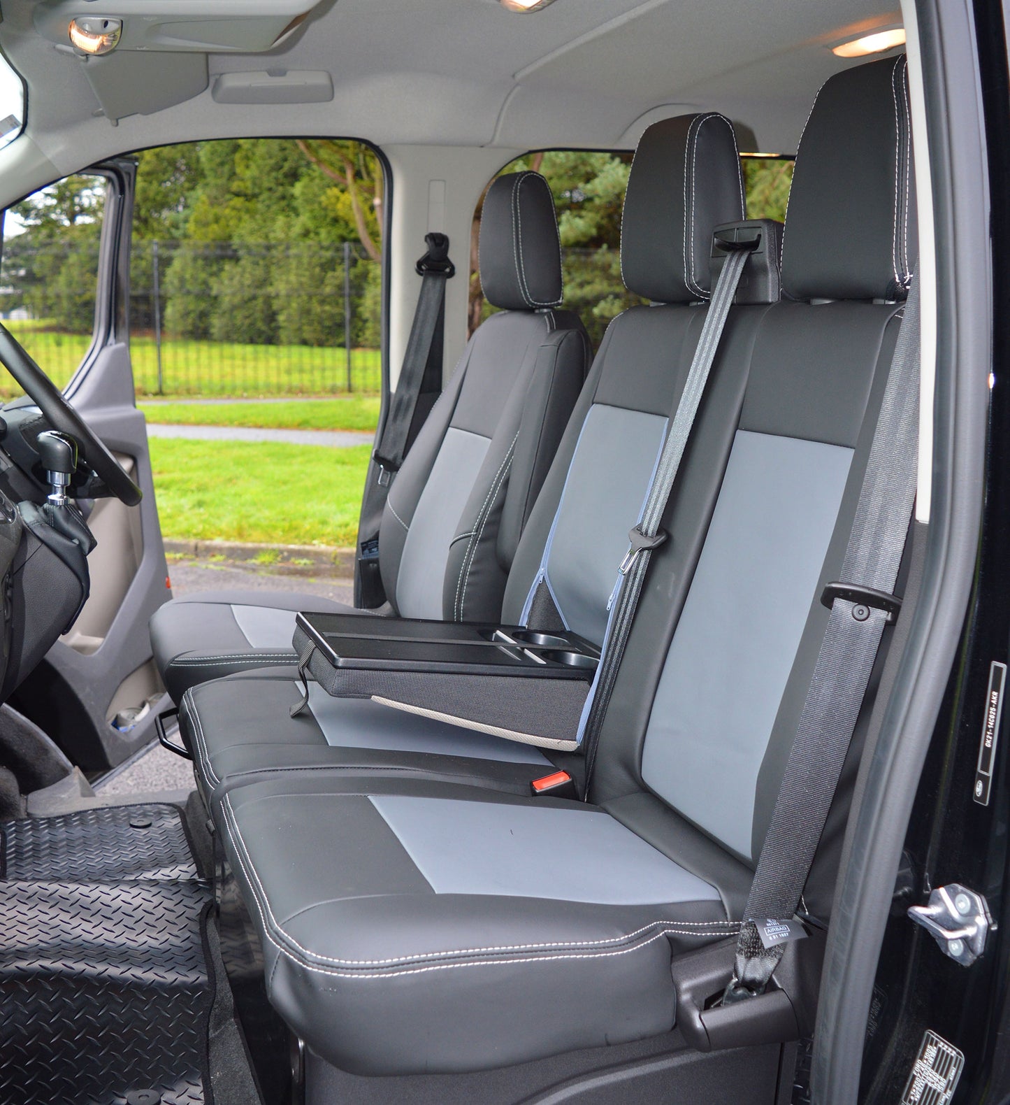 Ford Transit Crew Cab - Black & Dark Grey