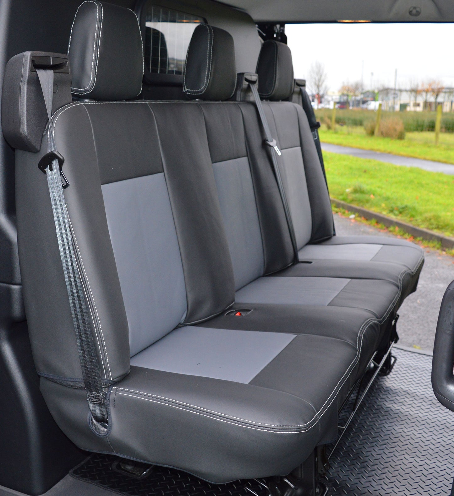 Ford Transit Crew Cab - Black & Dark Grey