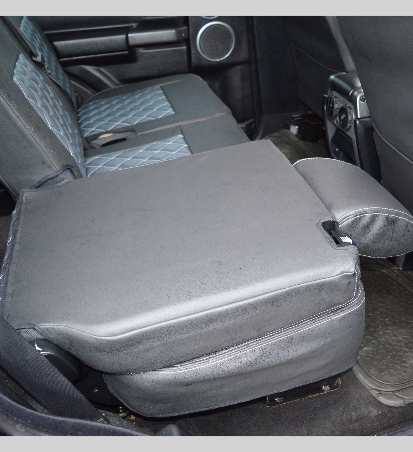 Land Rover Discovery 3  Tailored Diamond Quilted Seat Covers - 5 Seat version