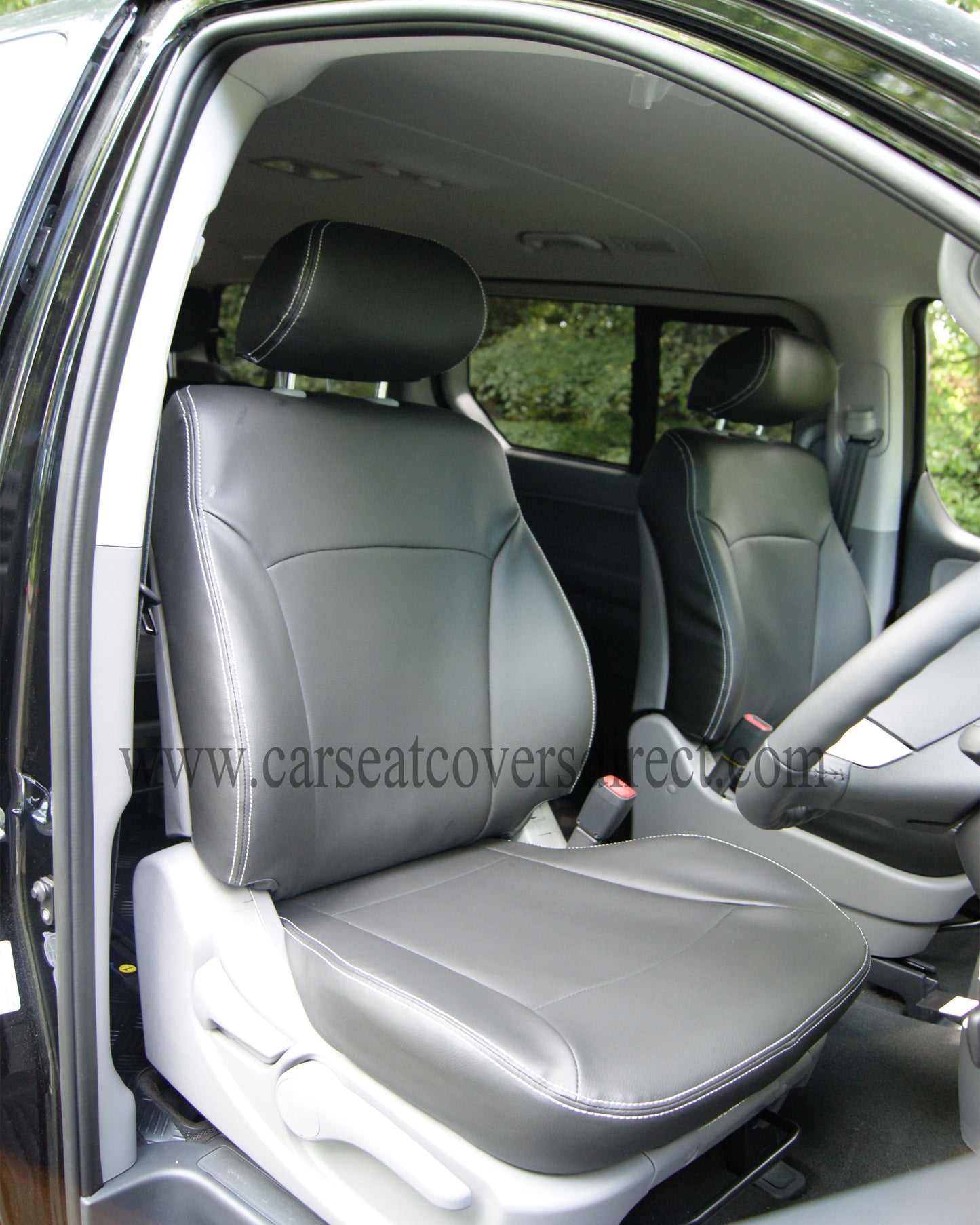 Hyundai i800 Leatherette Tailored Car Seat Covers for 8 Seats.