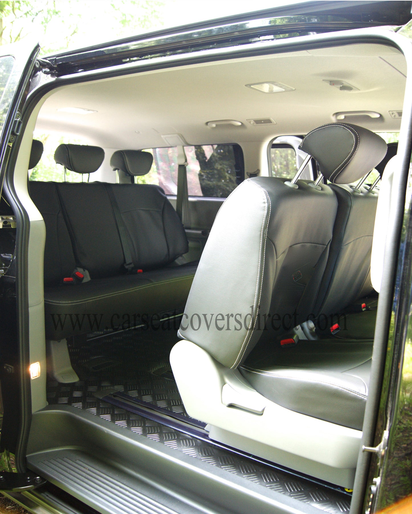 Hyundai i800 Leatherette Tailored Car Seat Covers for 8 Seats.