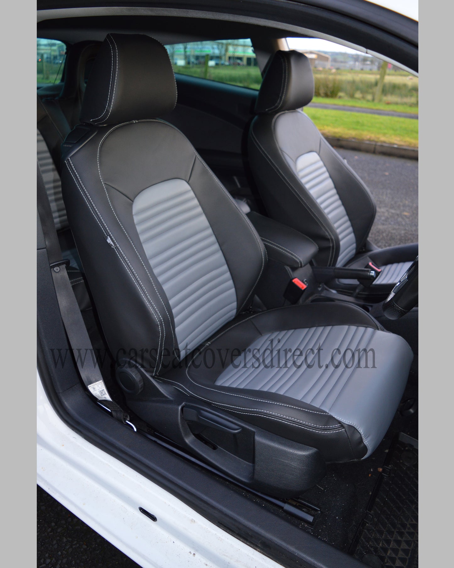 Volkswagen VW Scirocco Seat Covers - Black with Grey Centres