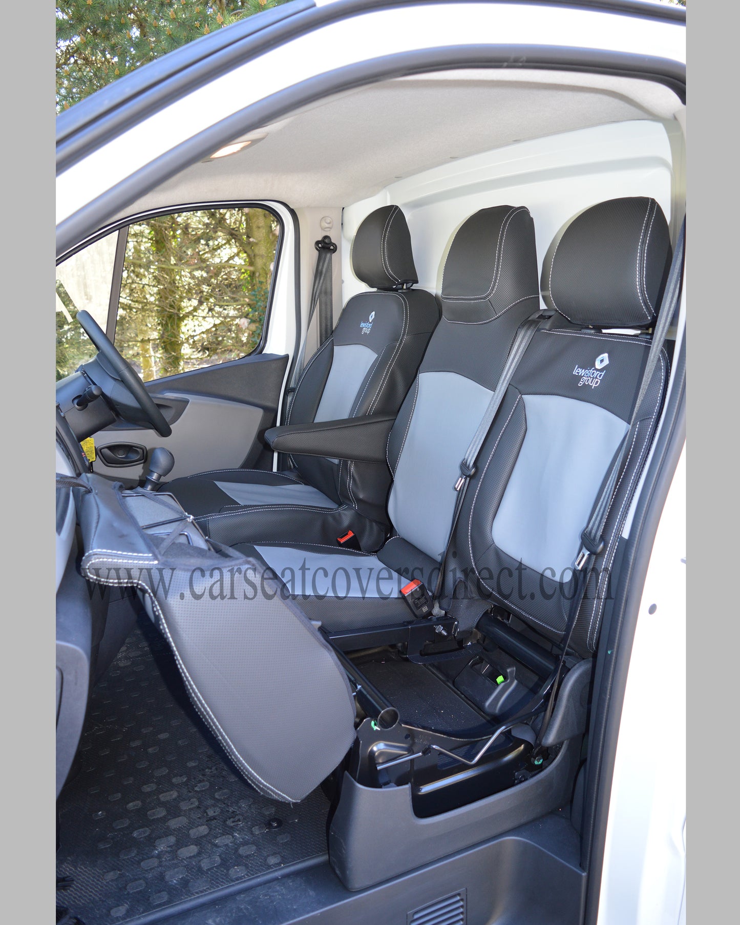 Opel Vivaro 3rd gen black& grey seat covers