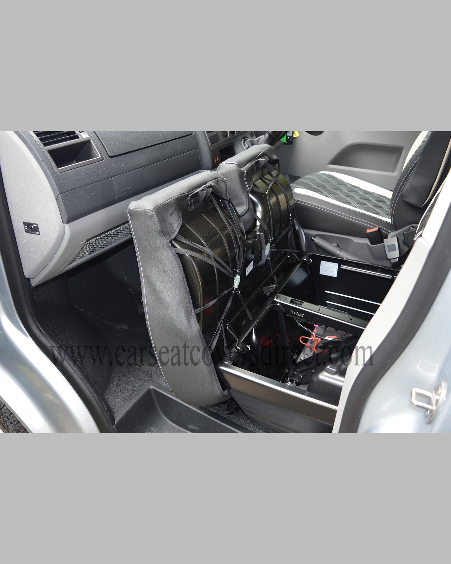 Volkswagen Transporter T5 - T6 Black & White Seat Covers