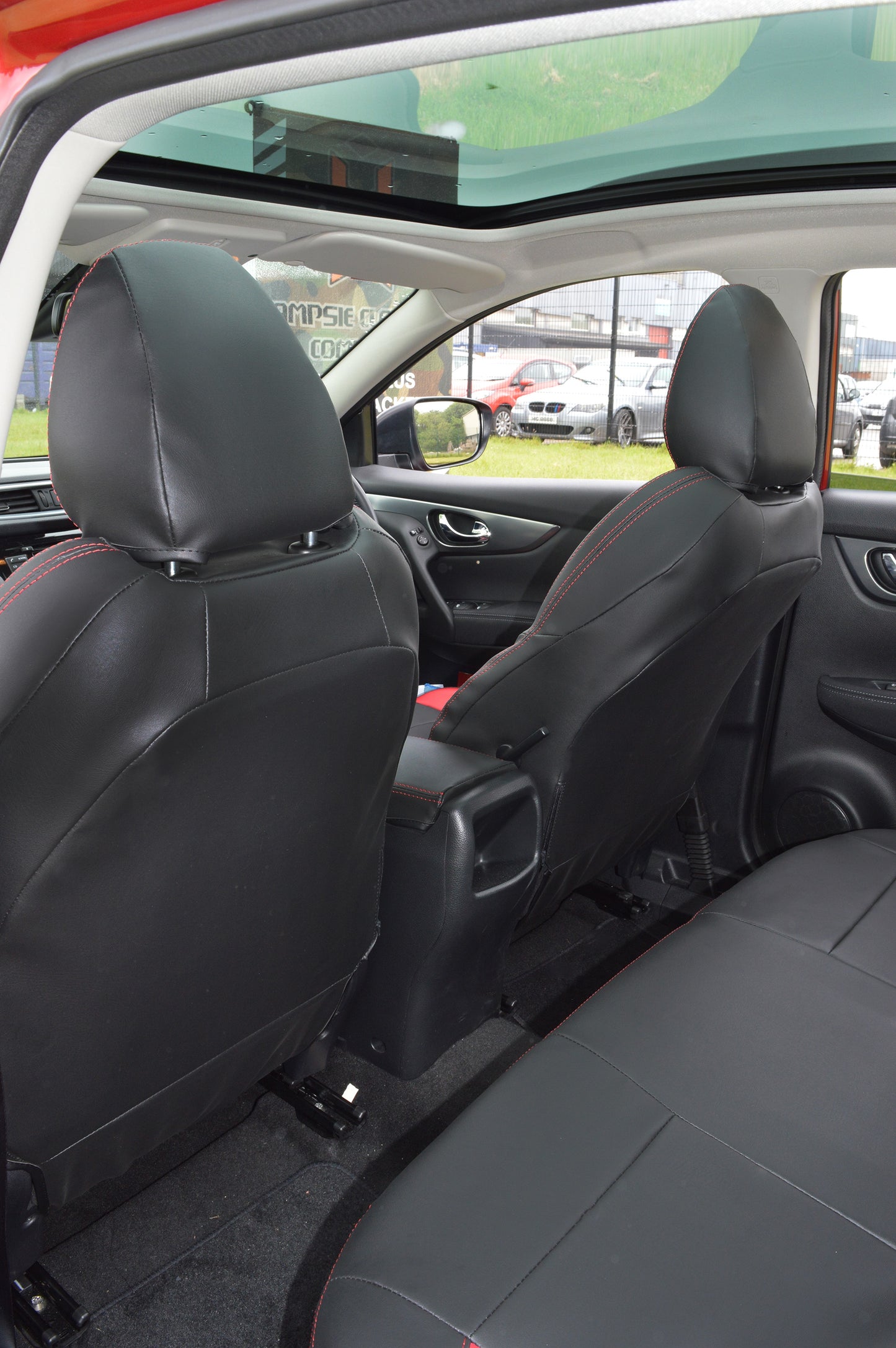 Nissan Qashqai Black With Red Inserts And Logos, 2013 - Present