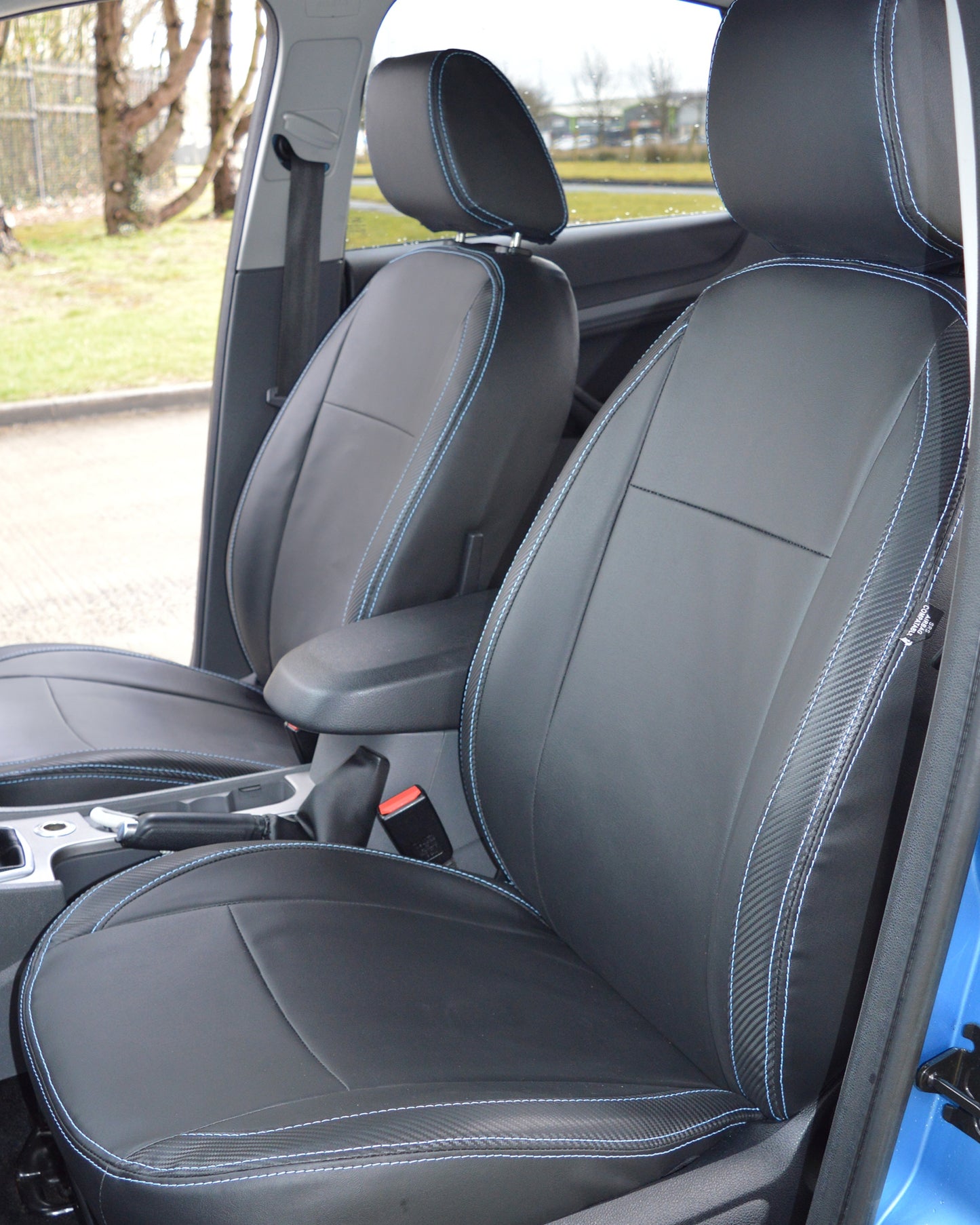 Ford Focus - Black Leatherette & Carbon Inserts