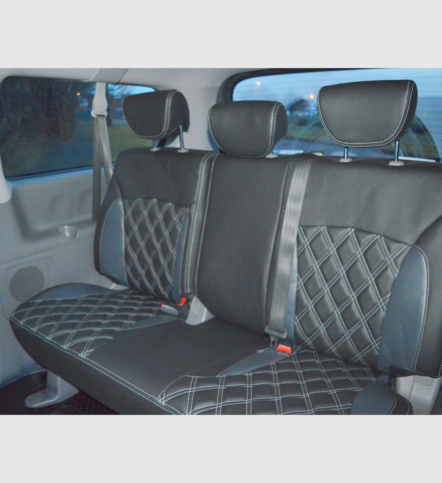 Hyundai - i800 Tailored Seat Covers.
