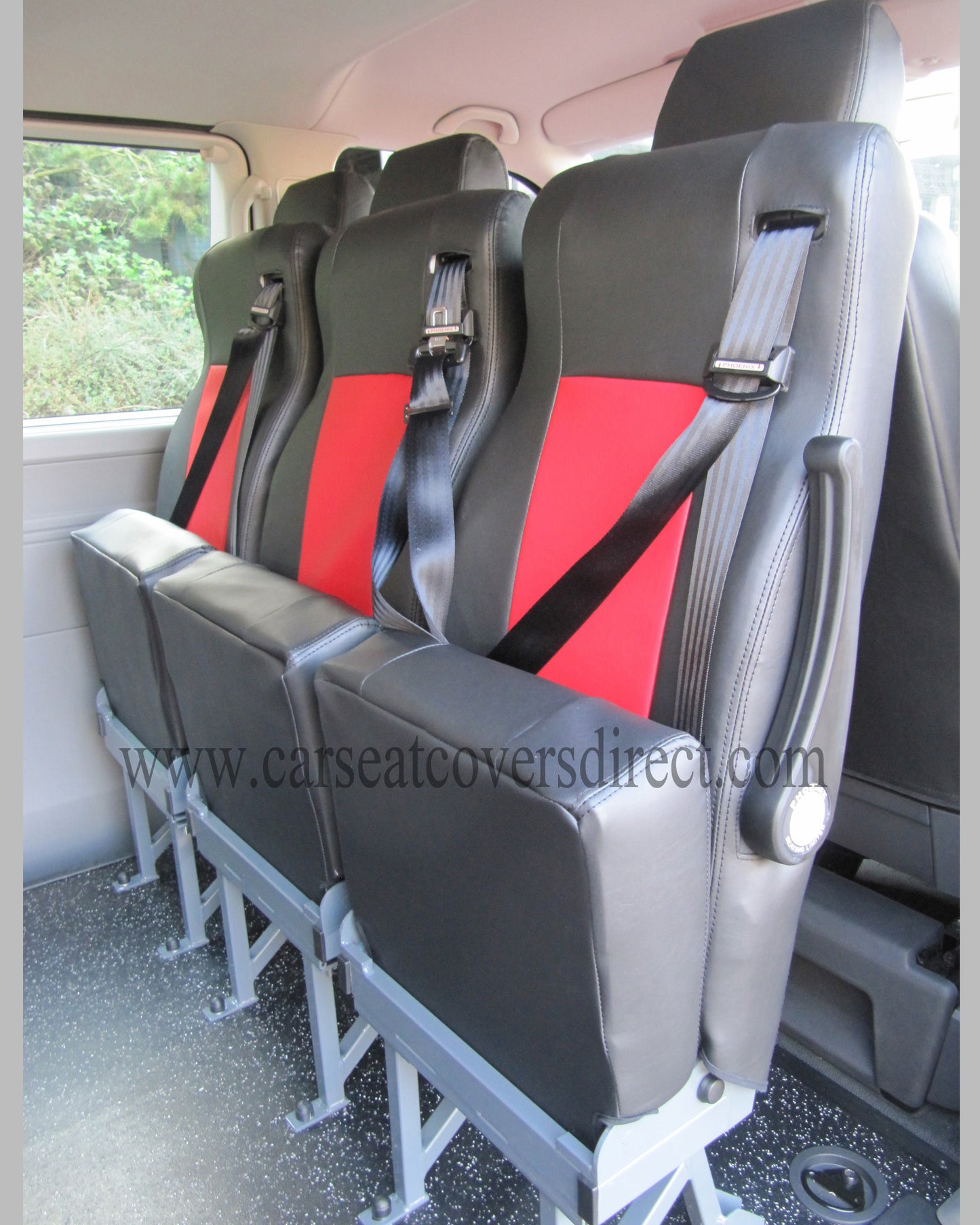 Volkswagen Transporter T5 9 Seater Black & Red