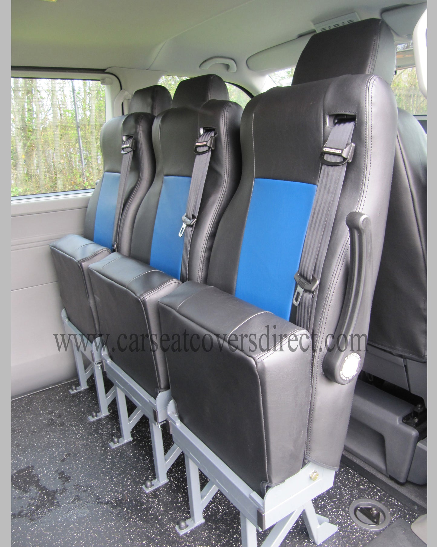 Volkswagen Transporter T5 9 Seater Black & Blue