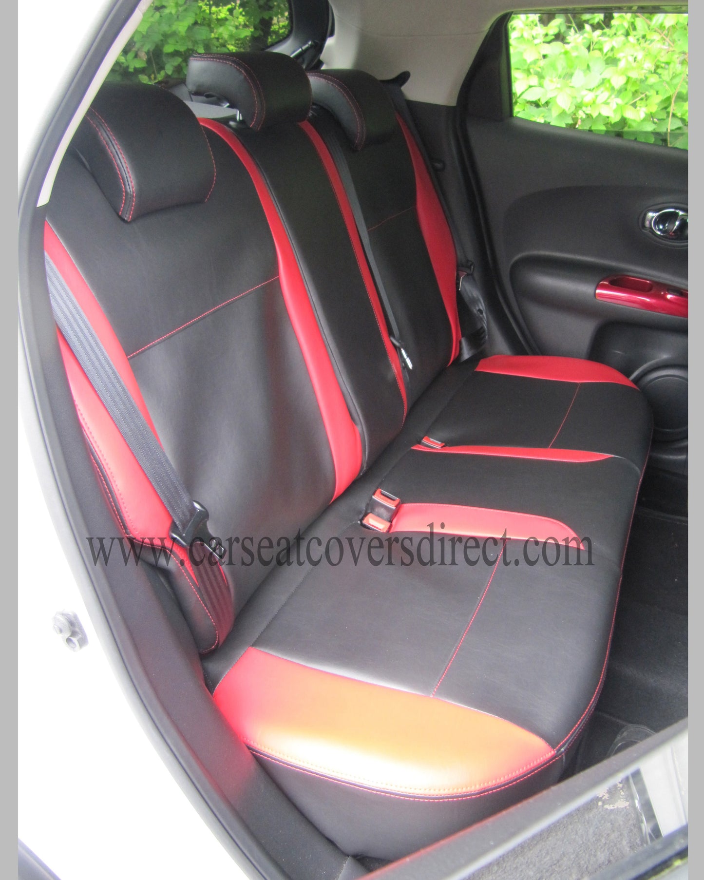 Nissan JUKE Black and Red Seat Covers