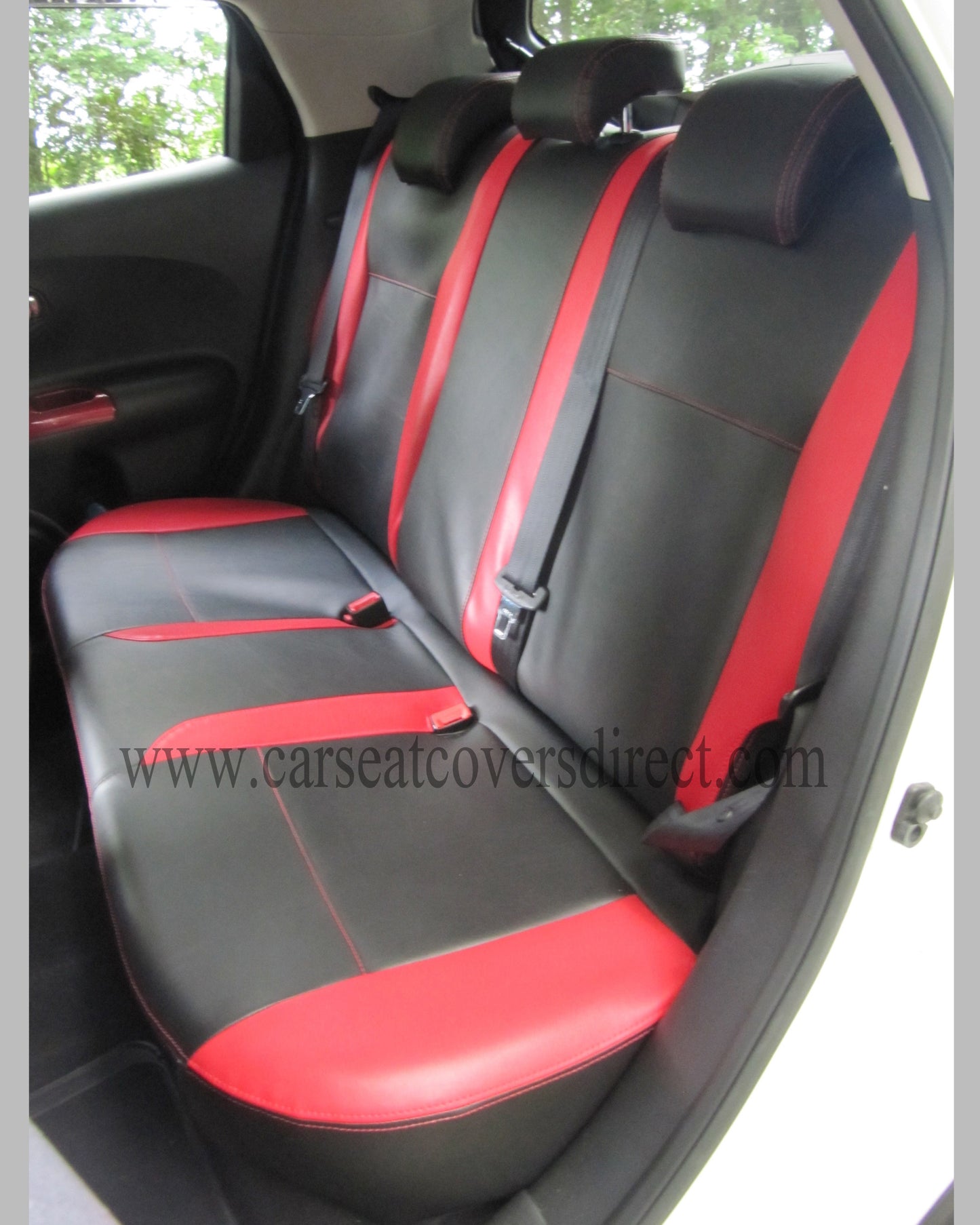 Nissan JUKE Black and Red Seat Covers
