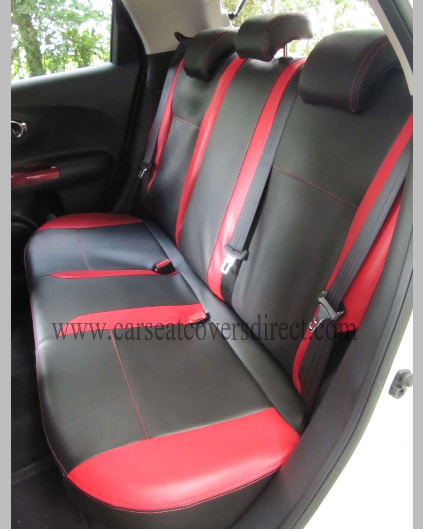 Nissan JUKE Black and Red Seat Covers