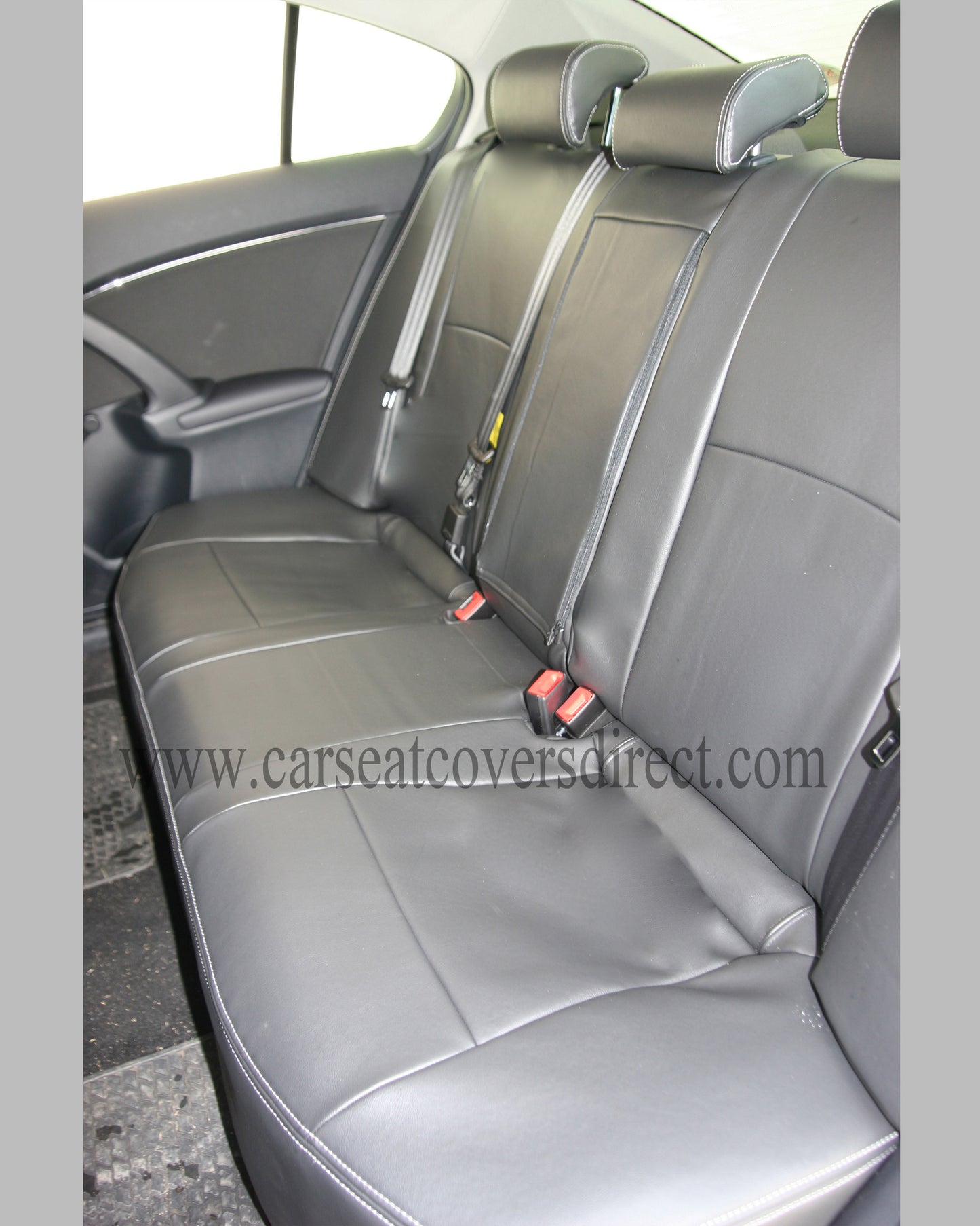 Toyota Avensis Leatherette seat covers