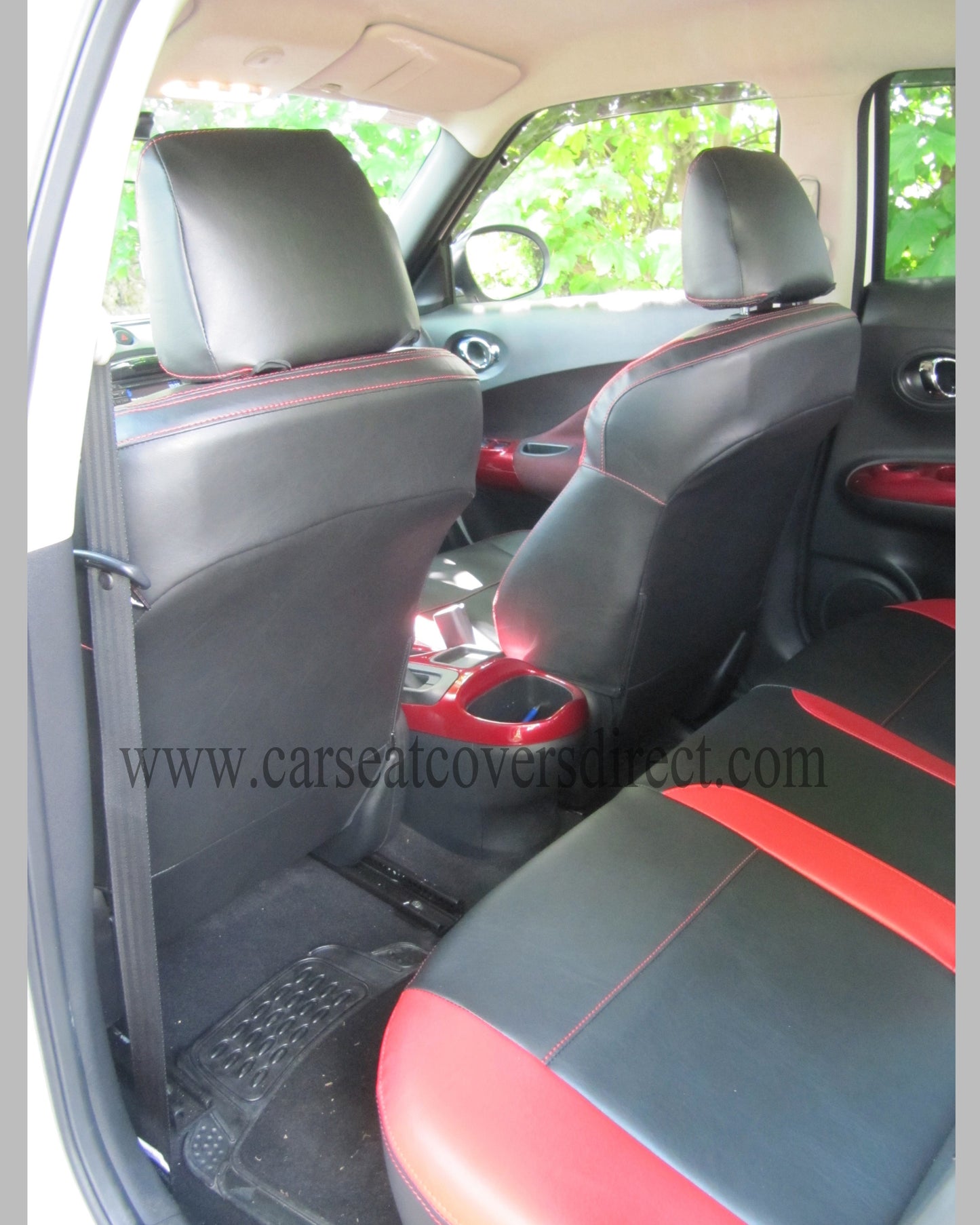 Nissan JUKE Black and Red Seat Covers