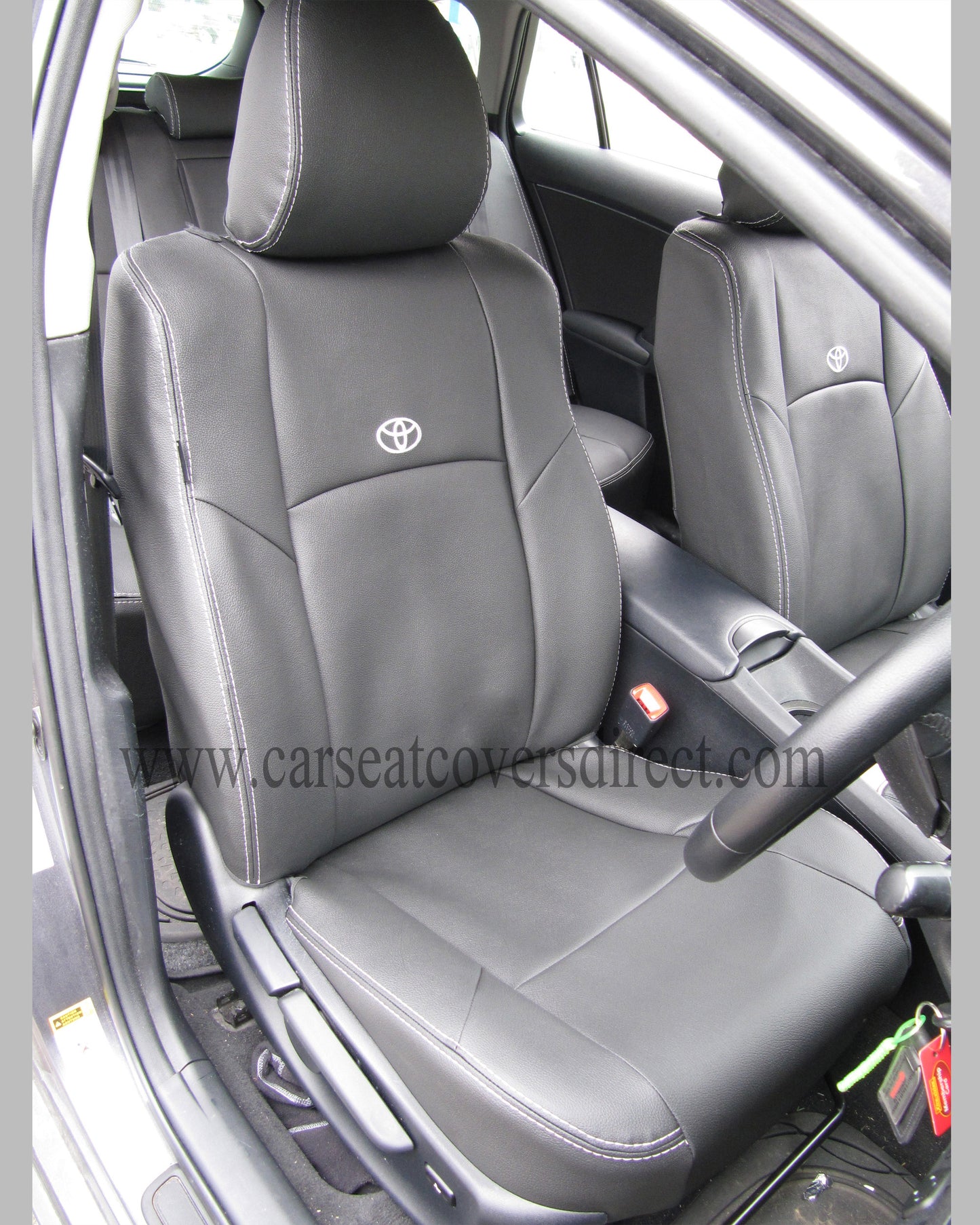 Toyota Avensis Leatherette seat covers