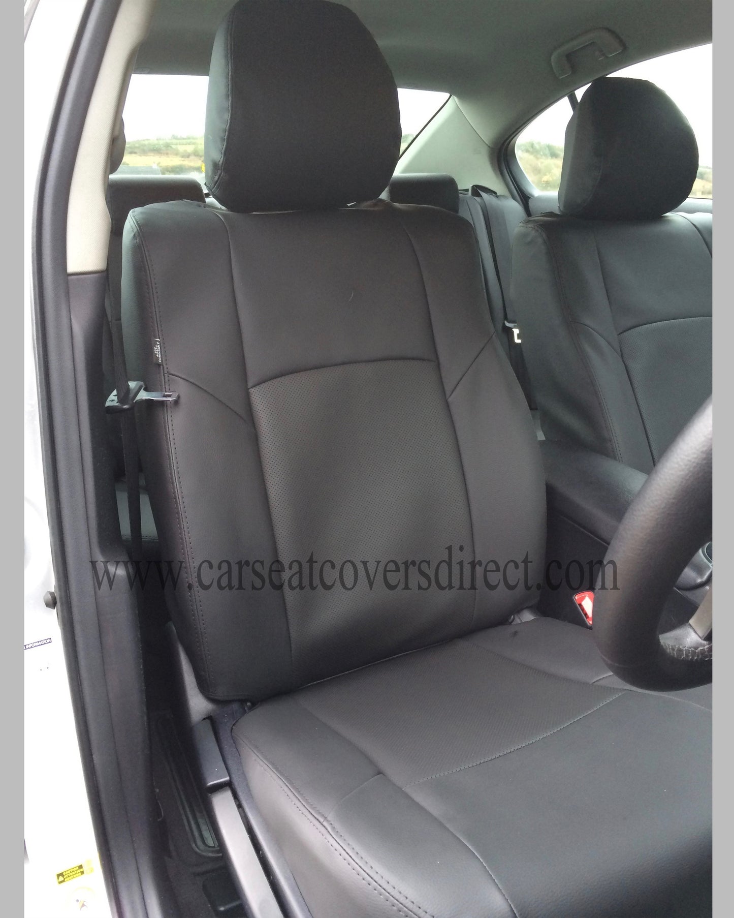 Toyota Avensis Leatherette seat covers