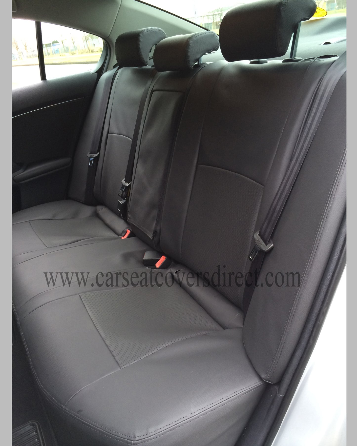 Toyota Avensis Leatherette seat covers