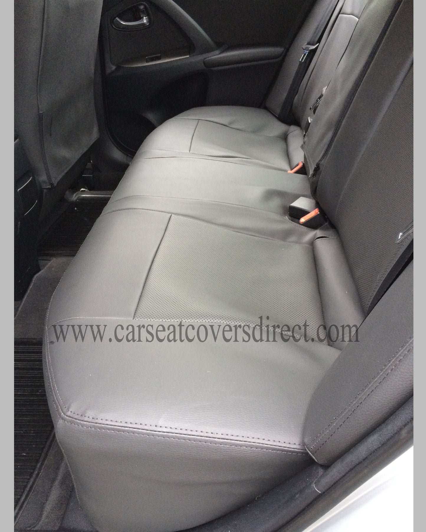 Toyota Avensis Leatherette seat covers