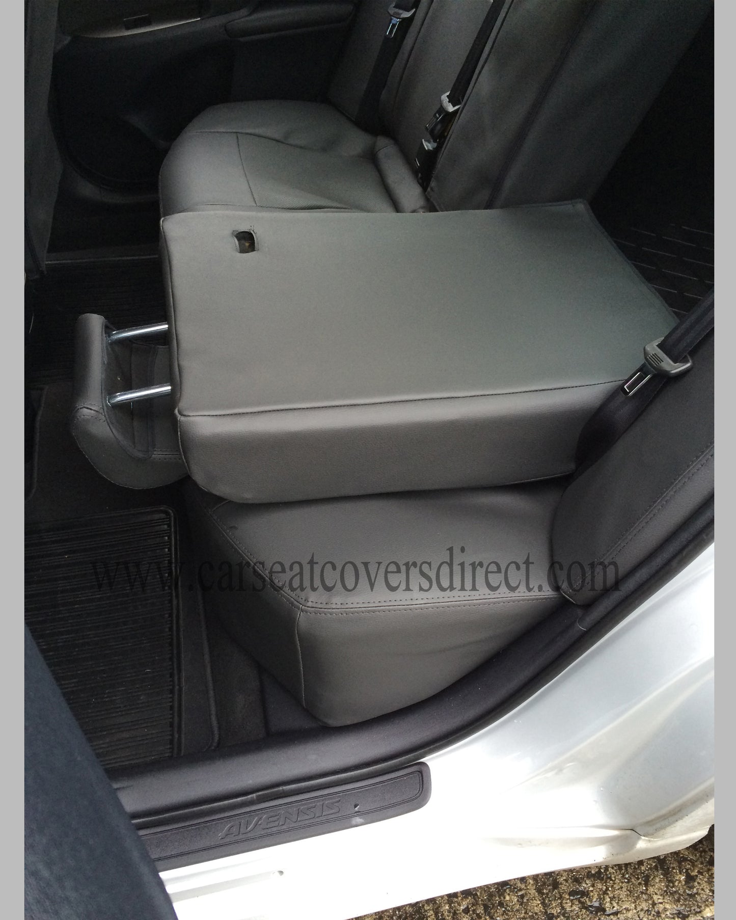 Toyota Avensis Leatherette seat covers