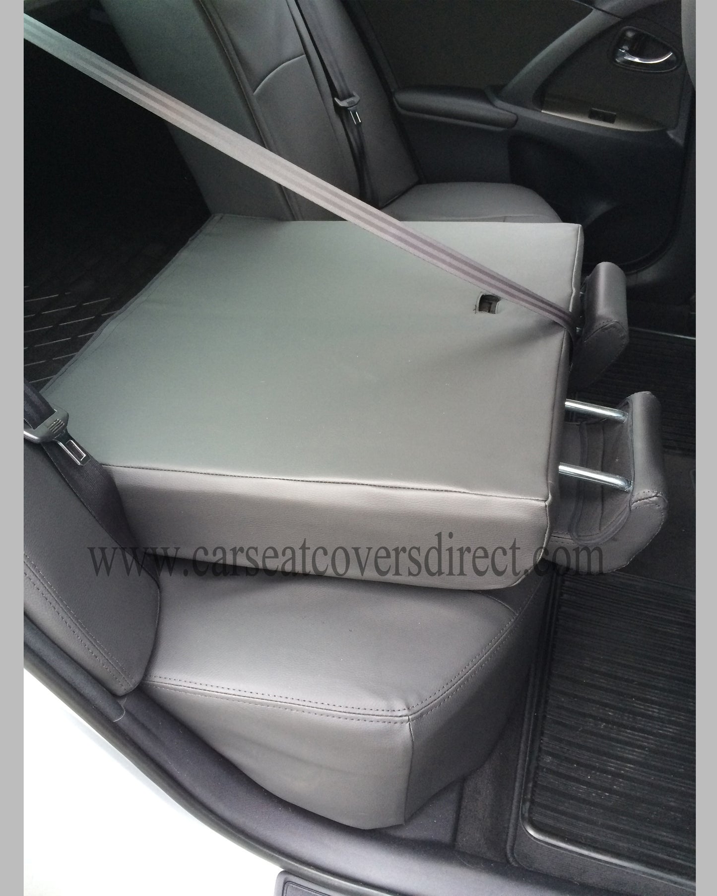 Toyota Avensis Leatherette seat covers