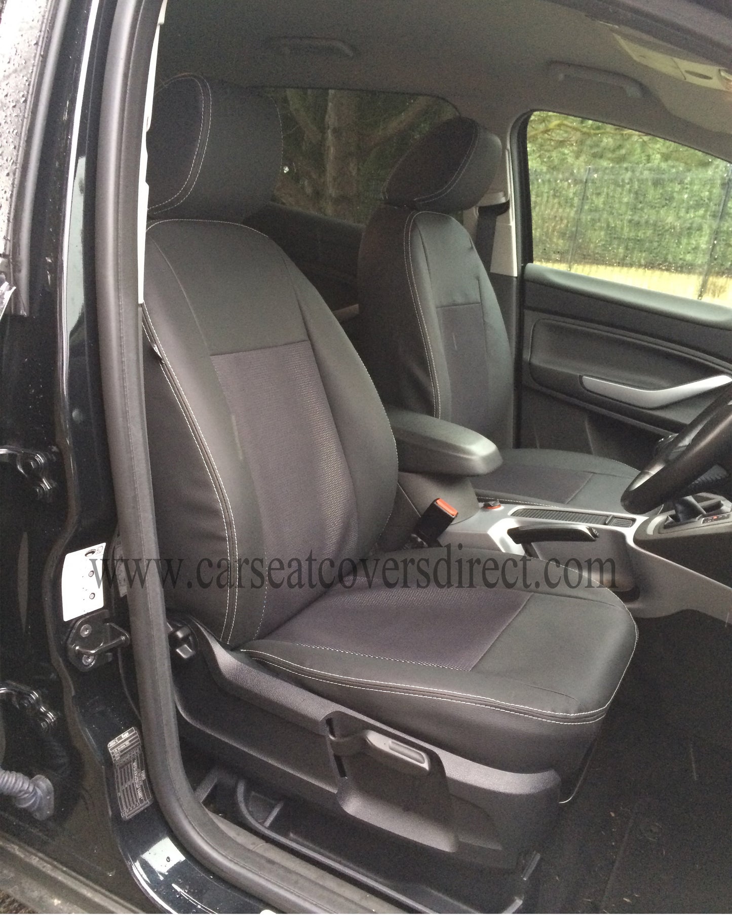 Ford Kuga Seat Covers - Black with Cloth Centres (1st Gen 2008 - 2012)