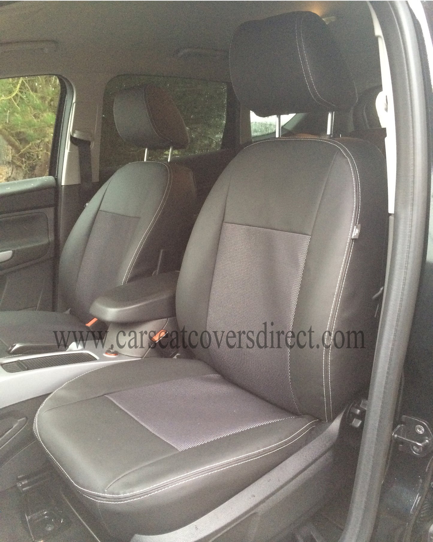 Ford Kuga Seat Covers - Black with Cloth Centres (1st Gen 2008 - 2012)