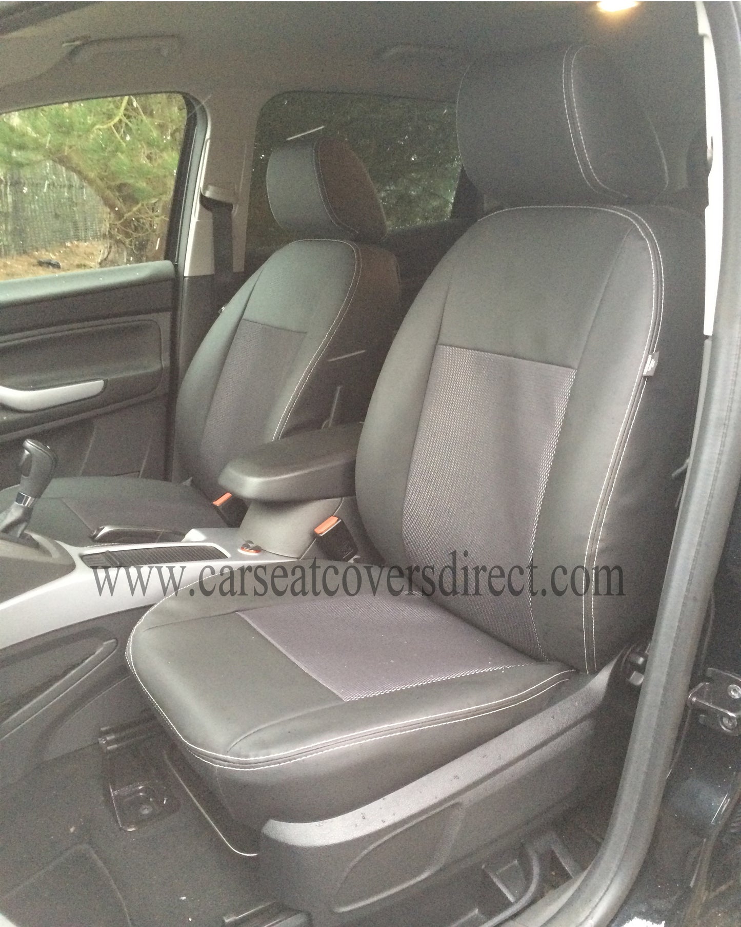 Ford Kuga Seat Covers - Black with Cloth Centres (1st Gen 2008 - 2012)