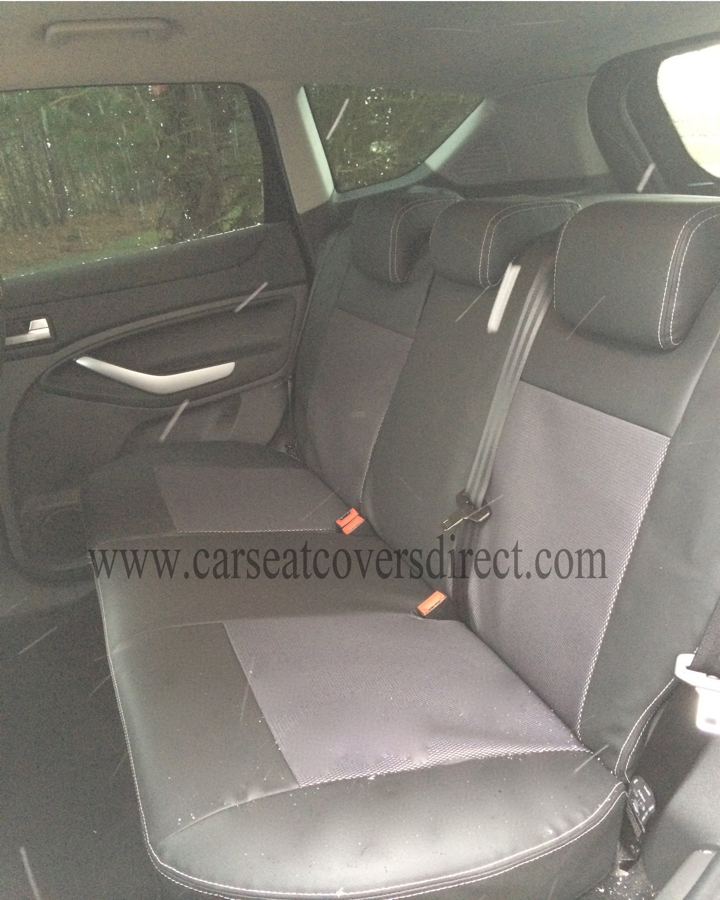 Ford Kuga Seat Covers - Black with Cloth Centres (1st Gen 2008 - 2012)