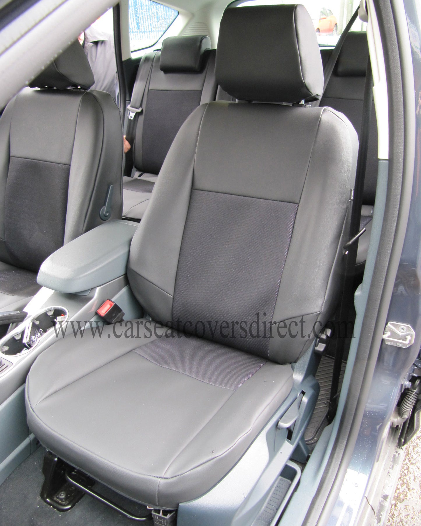 Ford C-Max - Black Leatherette & Fabric Centre