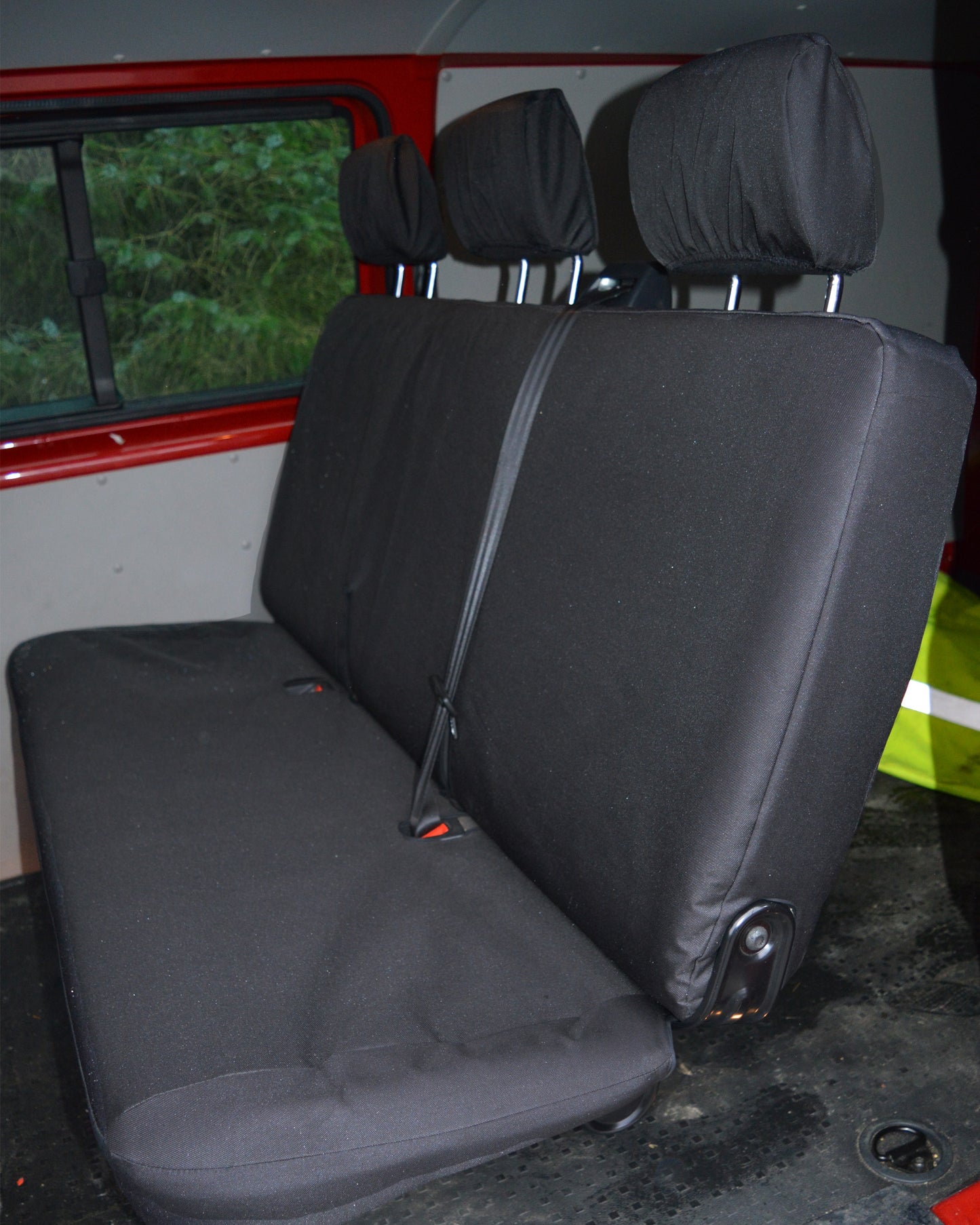 Volkswagen VW Transporter T5 Kombi Heavy Duty Van Seat Covers - Black Captain Seat