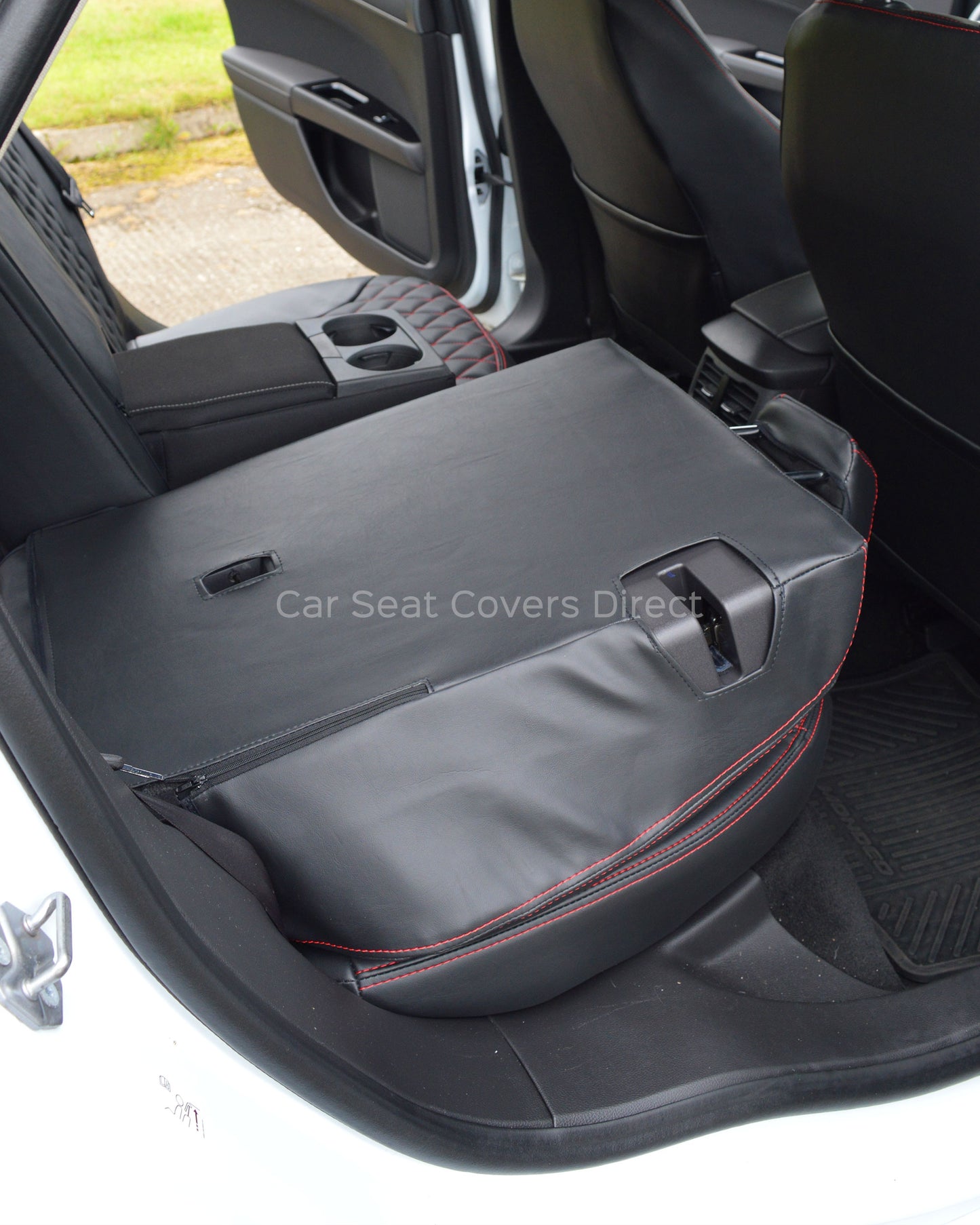 Ford Mondeo Tailored Seat Covers - Black Leatherette Diamonds, Red Stitching and Logos