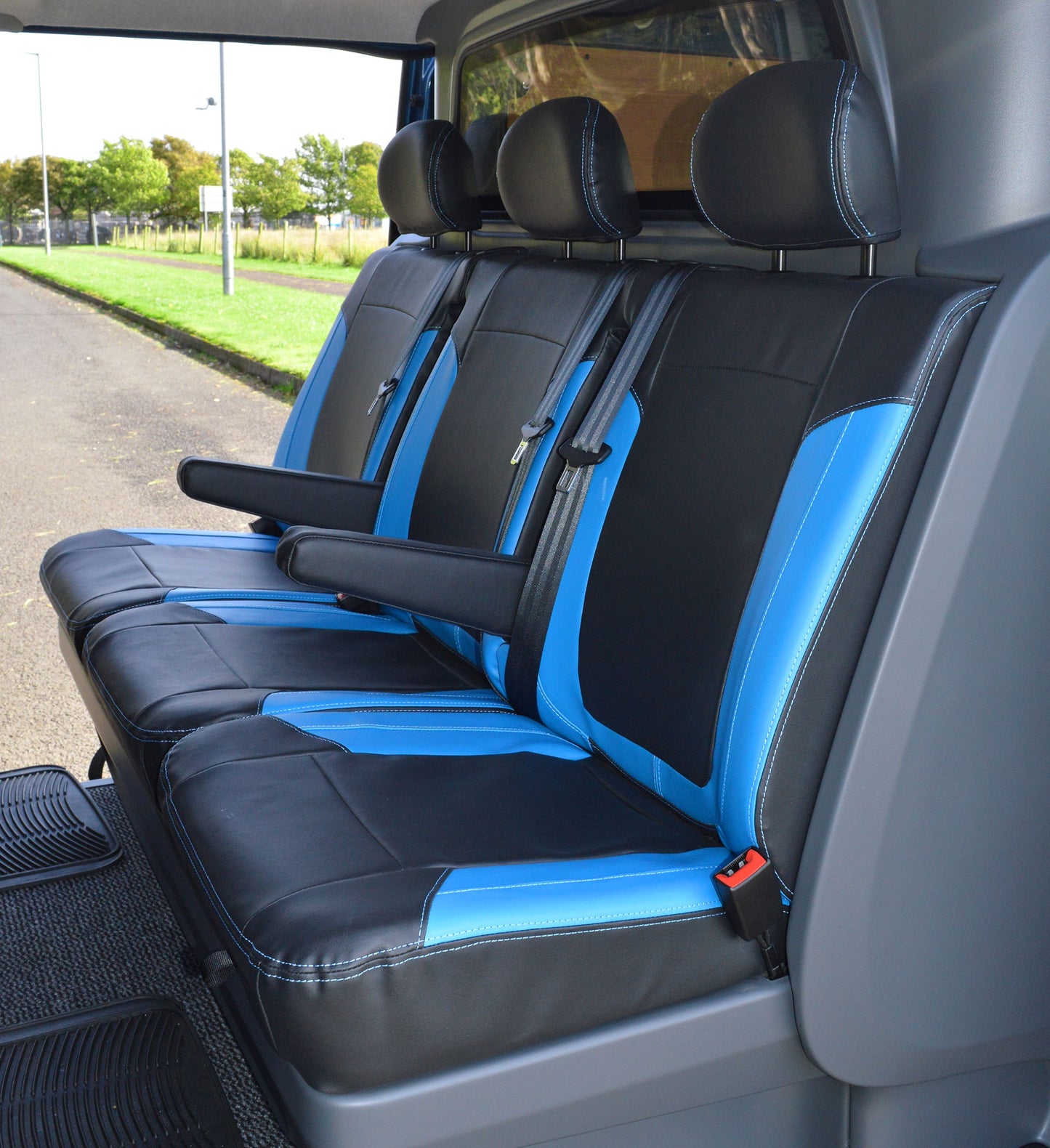 Renault Trafic Crew / Double Cab Tailored Waterproof Van Seat Covers - Black & Light Blue