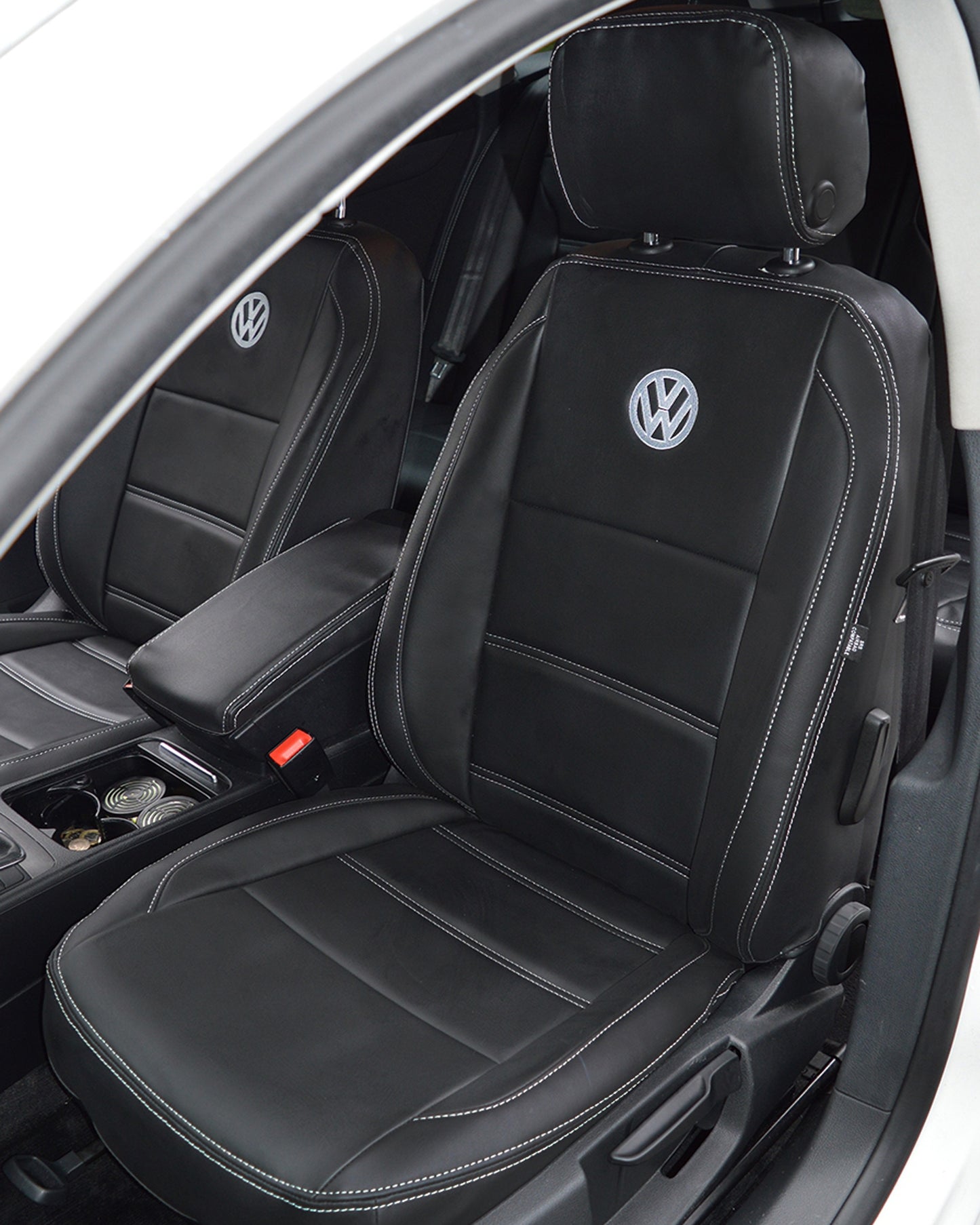 Volkswagen Passat B7, 2010 - 2015 Black with Logos