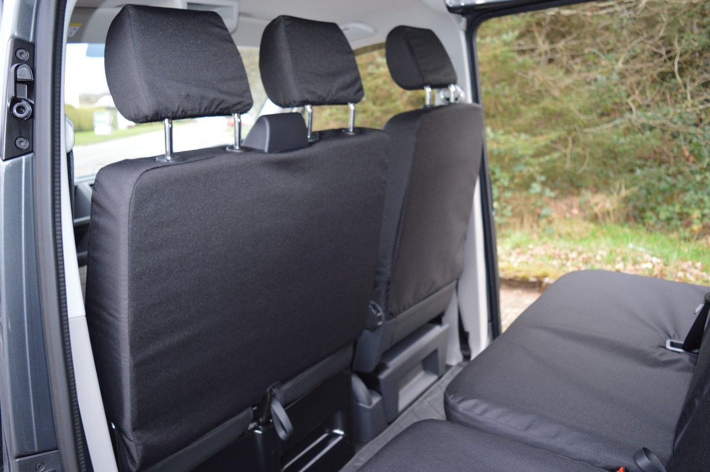 Volkswagen Transporter T5 Heavy Duty With VW Logos