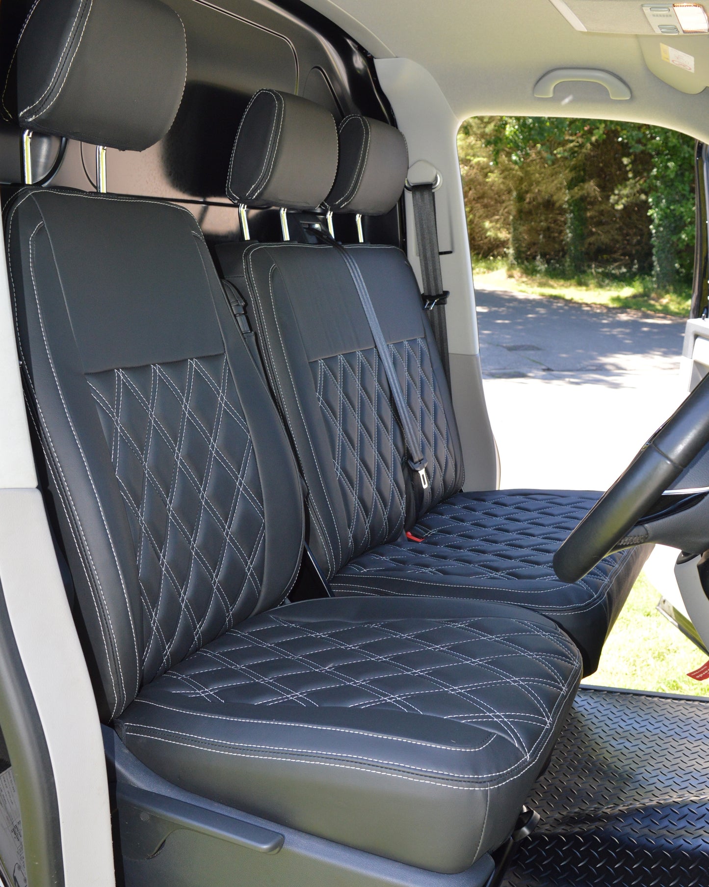 Volkswagen Transporter T5 - Black Diamonds White Stitching