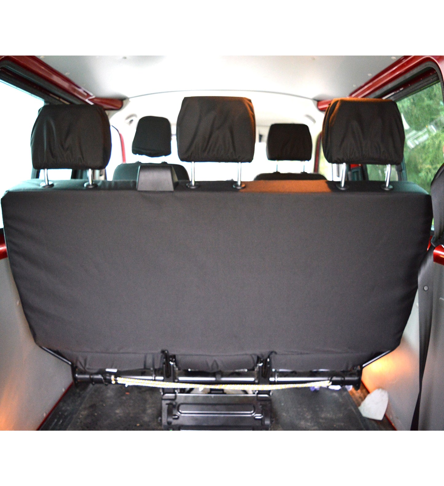Volkswagen VW Transporter T5 Kombi Heavy Duty Van Seat Covers - Black Captain Seat