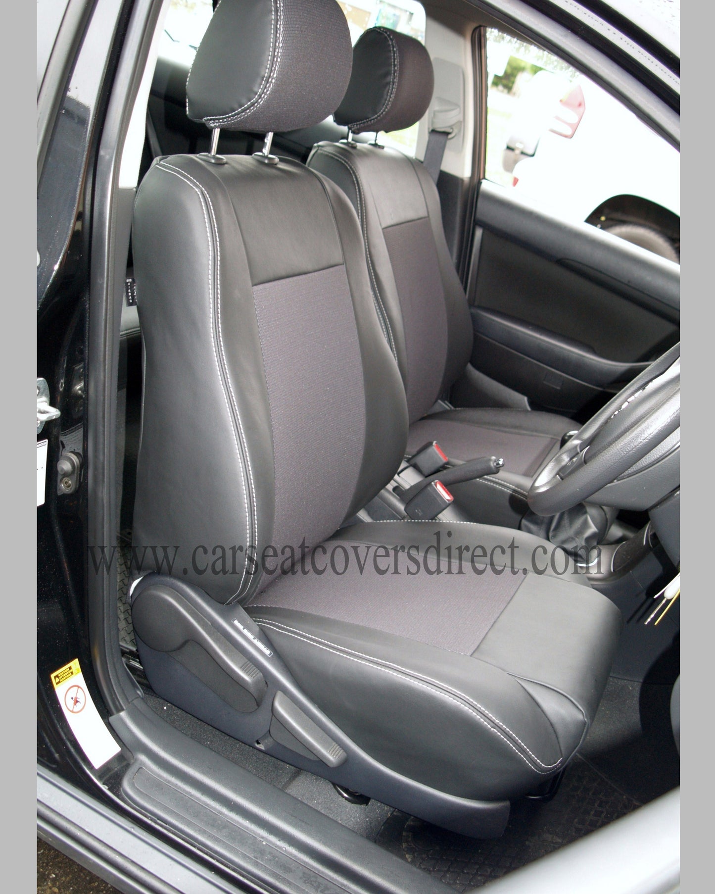 Toyota Avensis Leatherette seat covers
