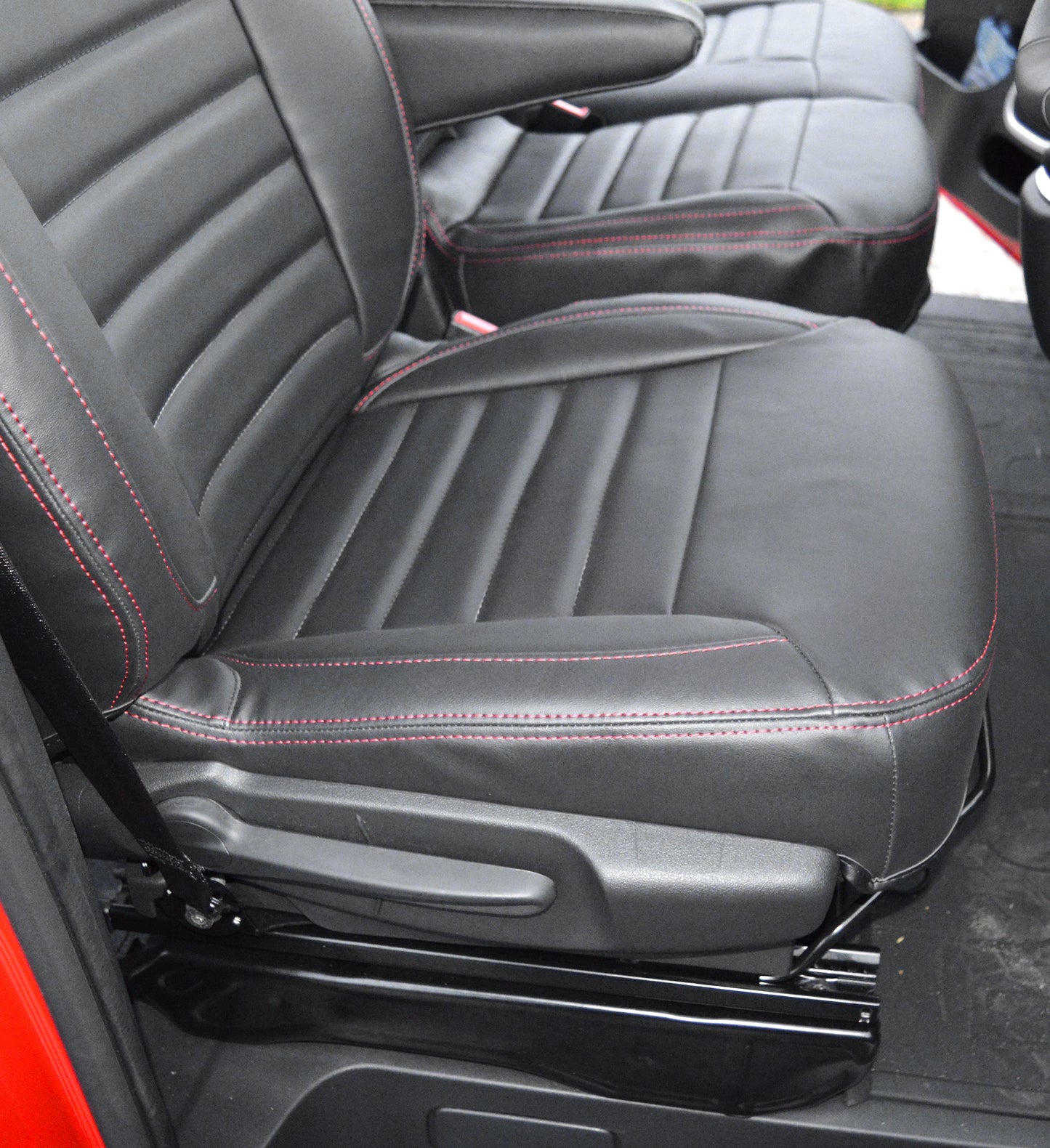 Renault Trafic Sport Crew Cab Tailored Seat Covers