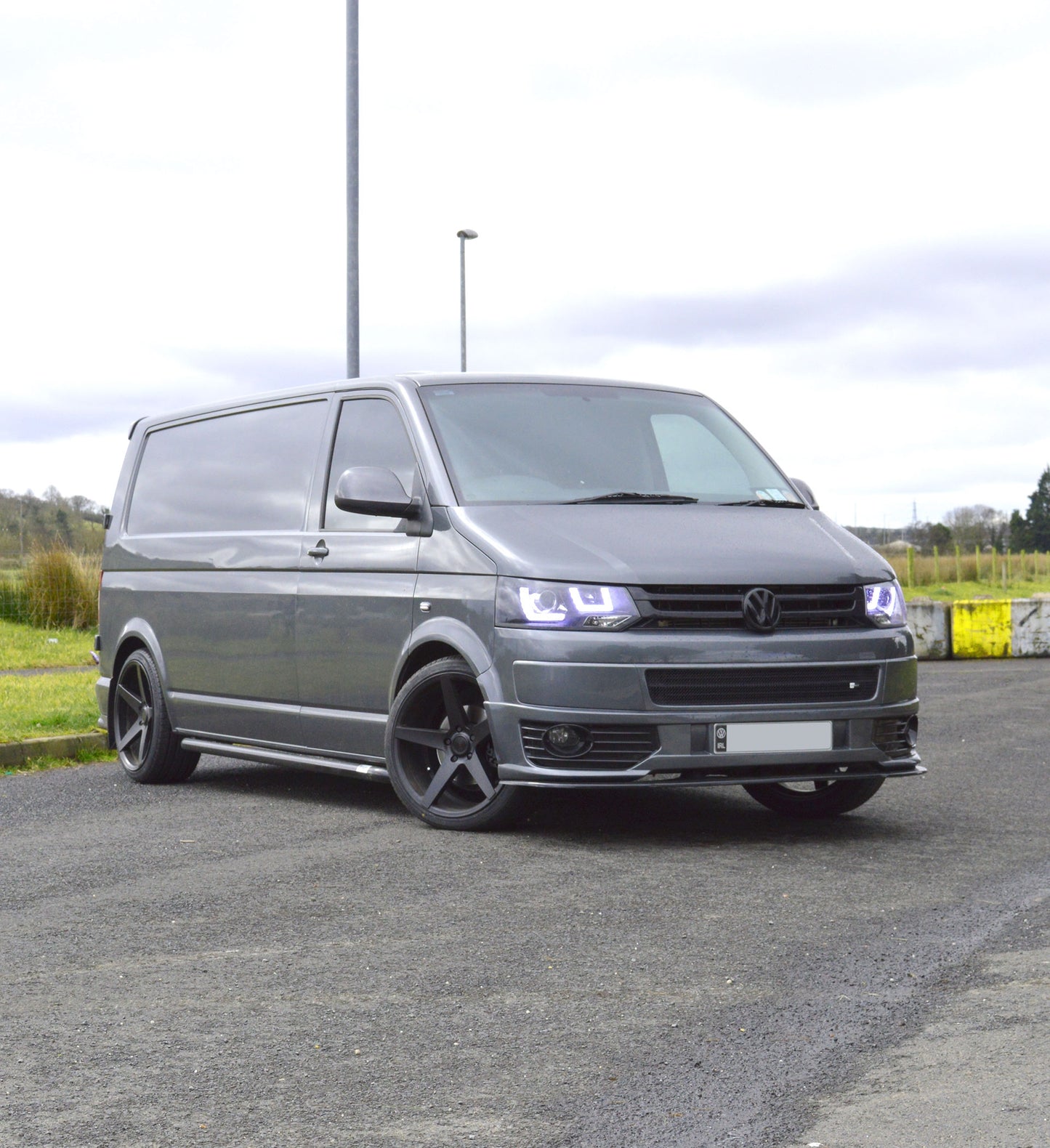 Volkswagen Transporter T5 R Line - Black & Carbon Diamond Quilting