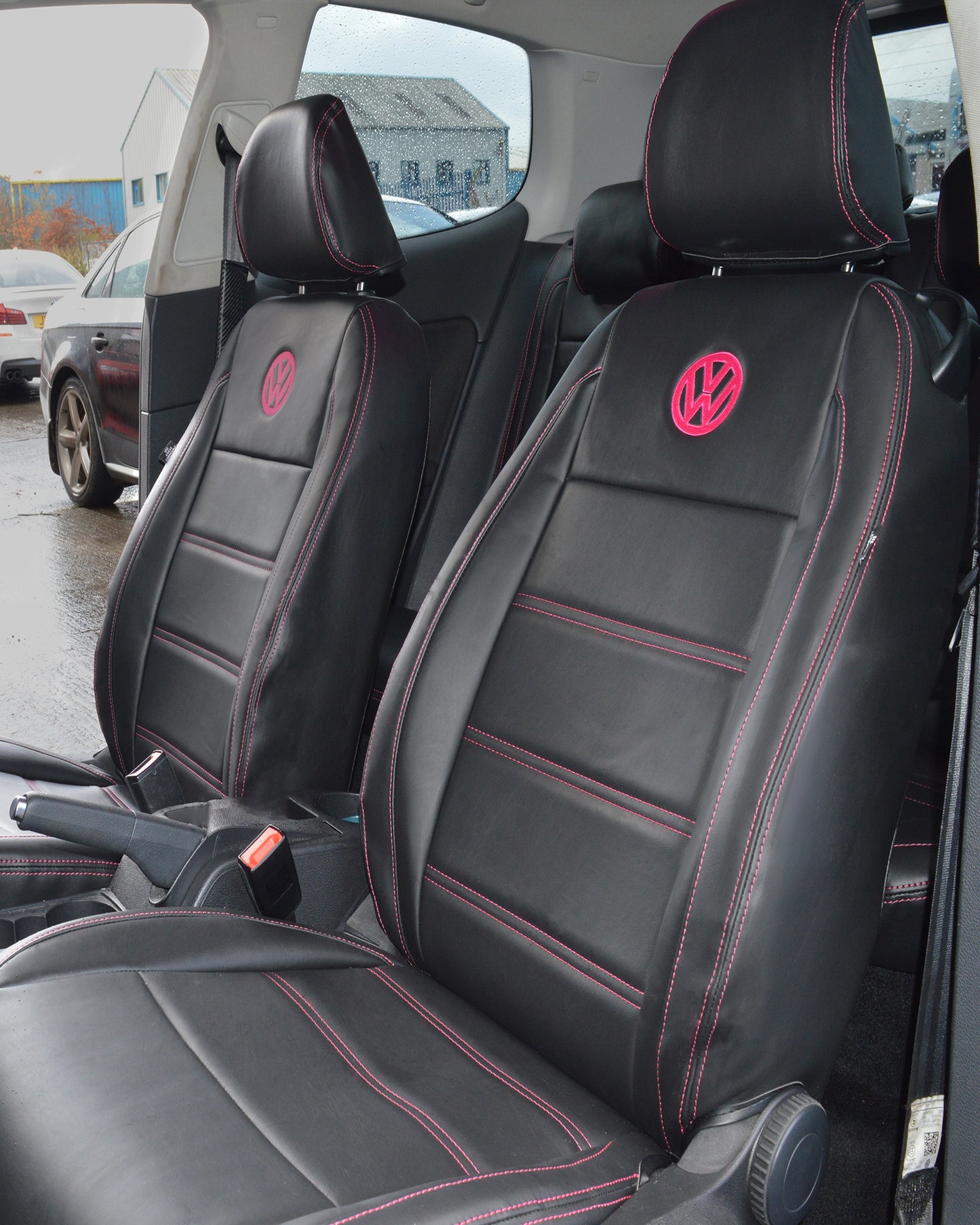 Volkswagen VW Golf MK5 / MK6 Tailored Seat Covers - Black with Pink Stitching