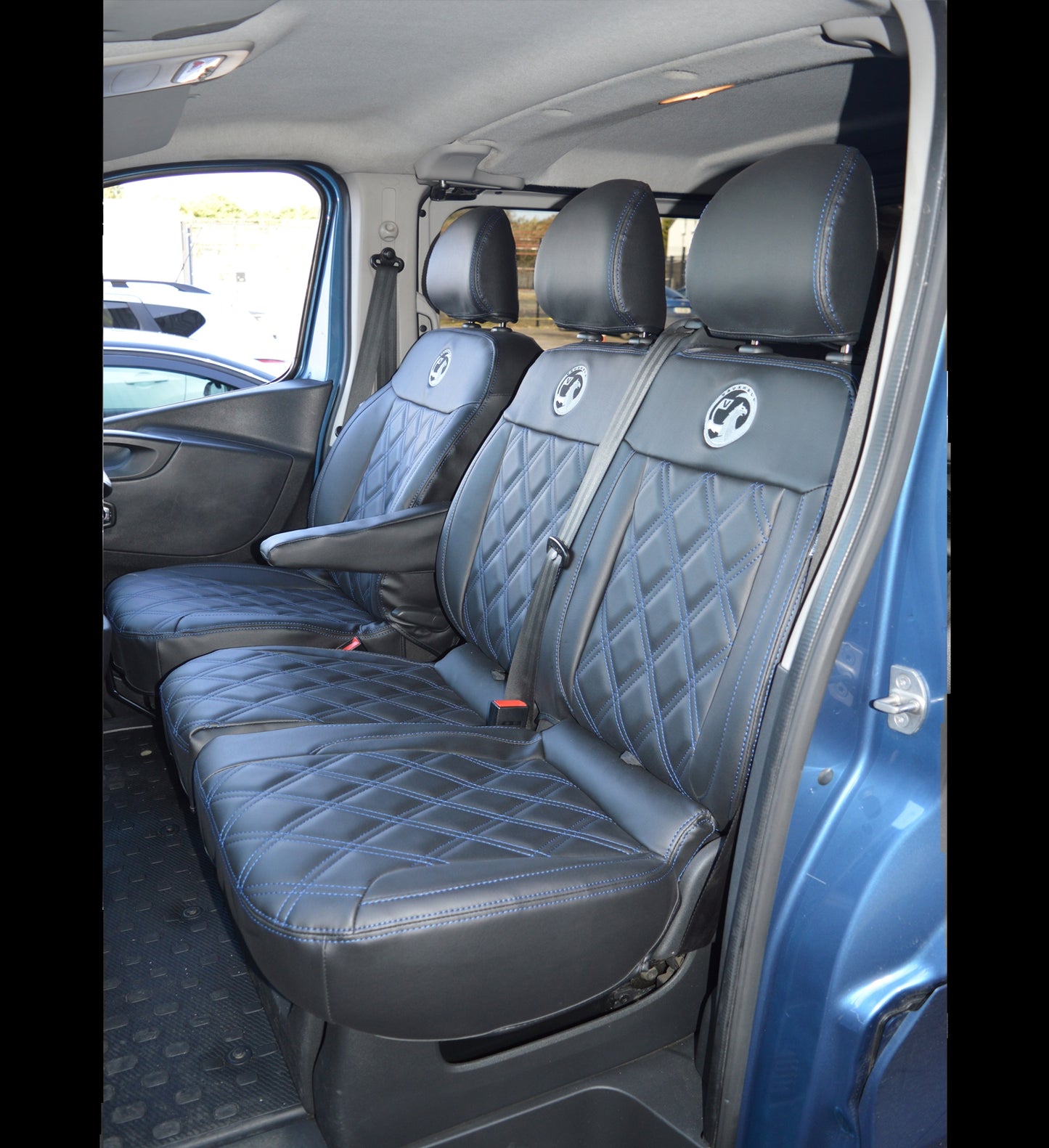 Vauxhall / Opel Vivaro - Black & Blue Diamond
